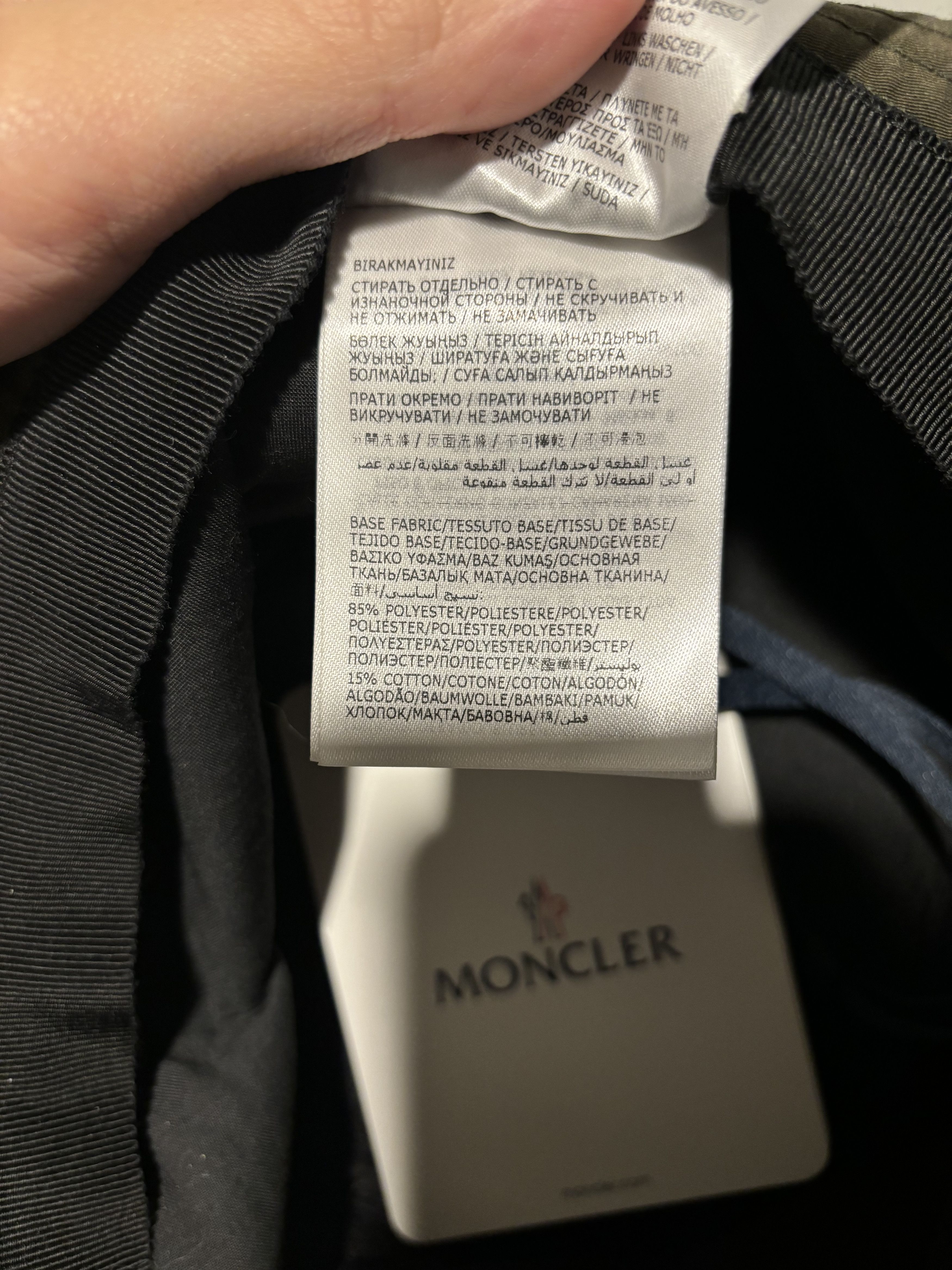 Moncler Size L, mint condition with Tags. Size ONE SIZE - 7 Thumbnail