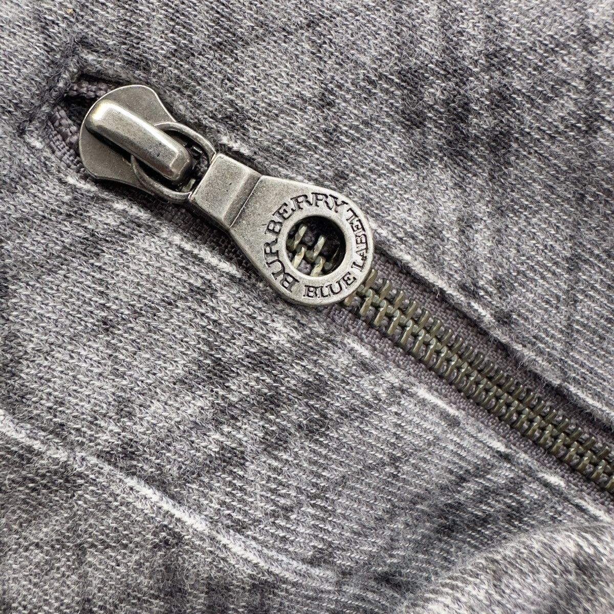Burberry BURBERRY LONDON BLUE LABEL NOVACHECK ZIPPER SWEATER Size US XXS / EU 40 - 6 Thumbnail
