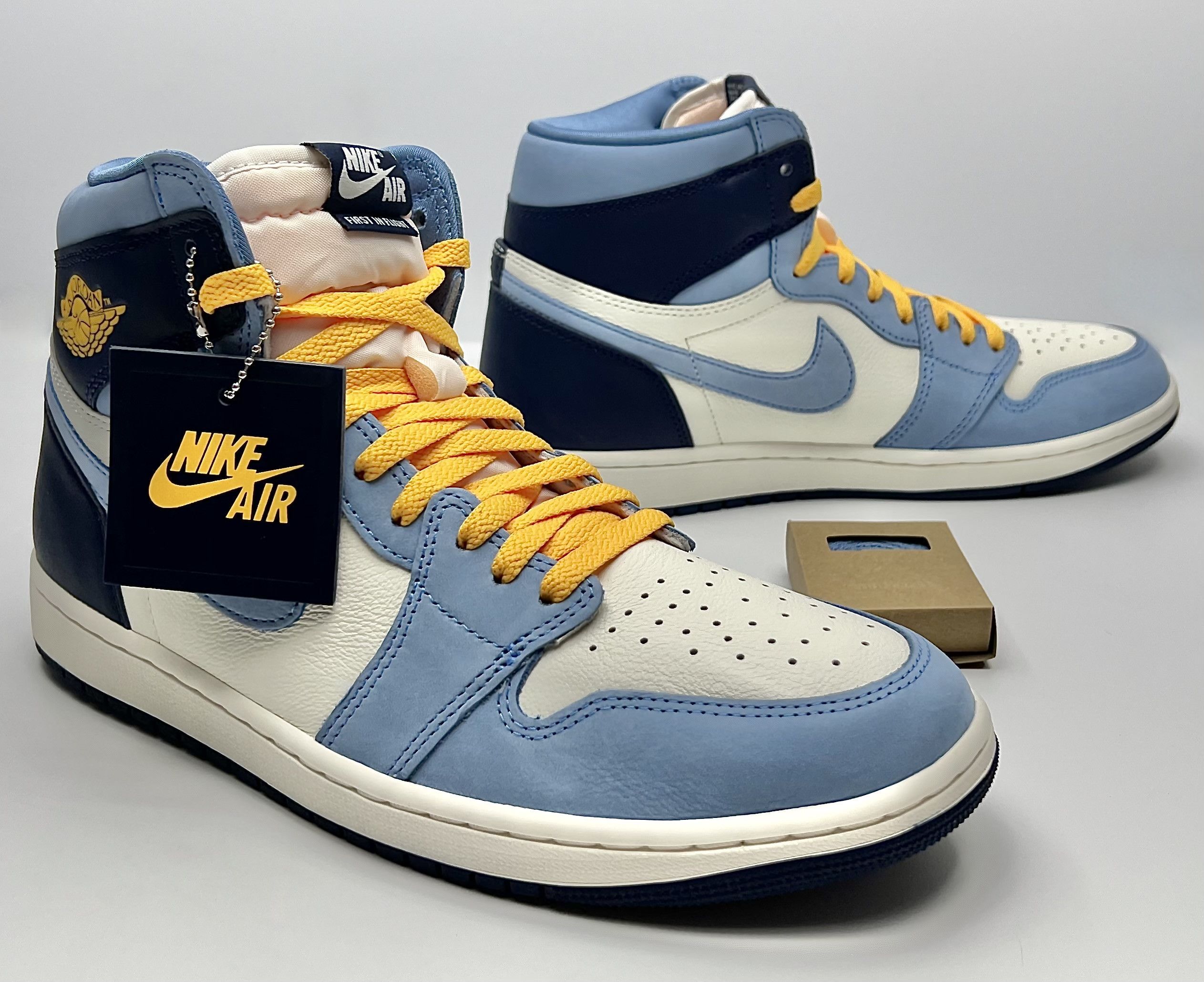 Nike Air Jordan High OG First in Flight - Main Image