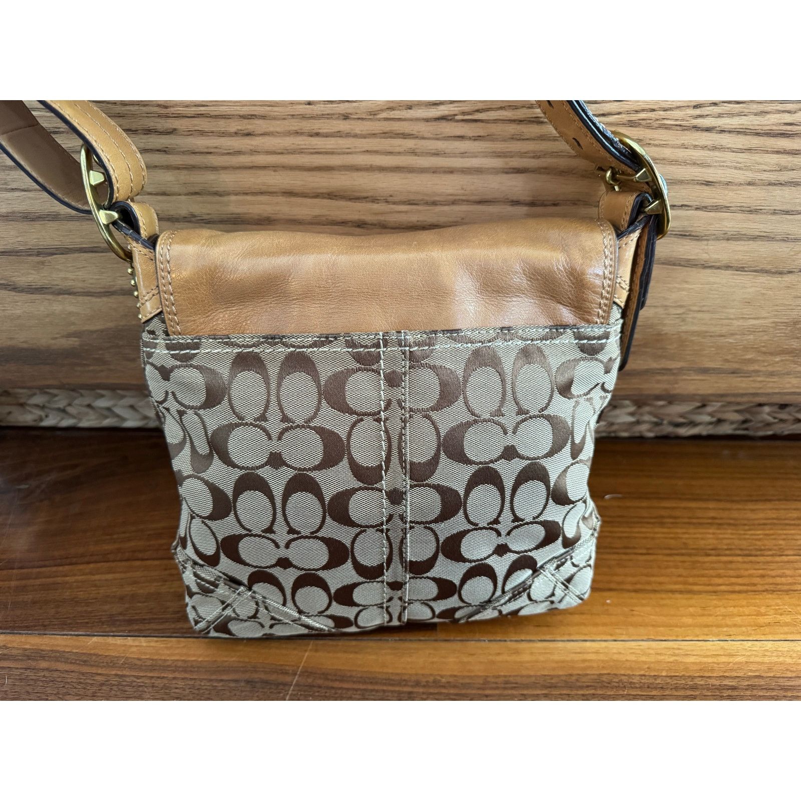 Coach Excellent condition Coach Vintage Bleecker Legacy Canvas Size ONE SIZE - 4 Thumbnail