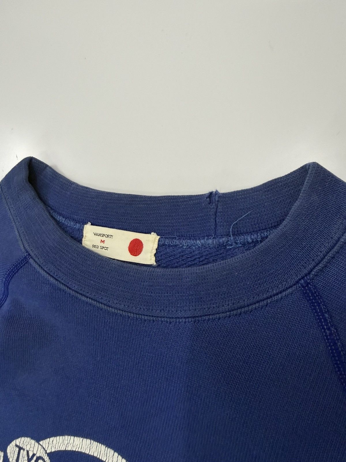Van 🔥 90s VanSport Van Guards Football Sweatshirt Raglan Sleeve Size US M / EU 48-50 / 2 - 6 Thumbnail