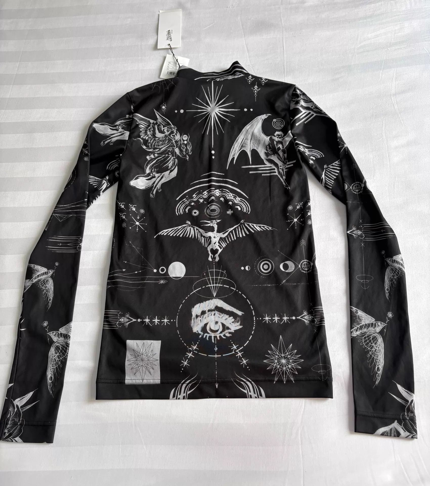 Jean Paul Gaultier Jean Paul Gaultier Sacai Tattoo Print Fitted Top 1 NWT Size S / US 4 / IT 40 - 8 Thumbnail