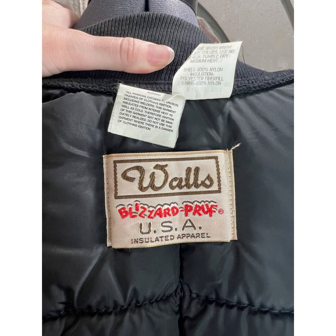 Walls walls puffer coat ski coat black red 1970s Size US L / EU 52-54 / 3 - 10 Thumbnail