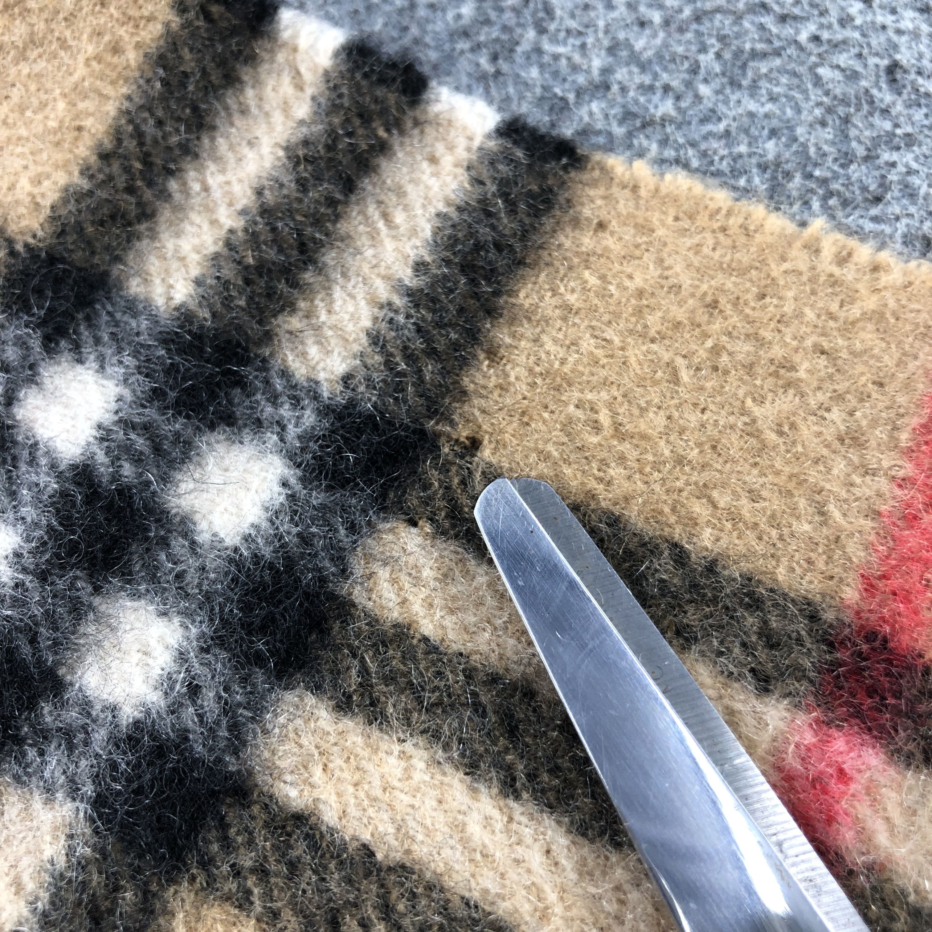 Burberry Burberry Tan Nova Check Cashmere Scarf Muffler V2891 Size ONE SIZE - 9 Thumbnail