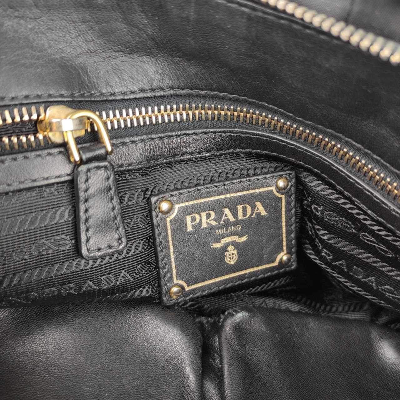 Prada AUTHENTIC PRADA TESSUTO NYLON GAUFRE 2 WAYS SHOULDER BAG Size ONE SIZE - 11 Thumbnail