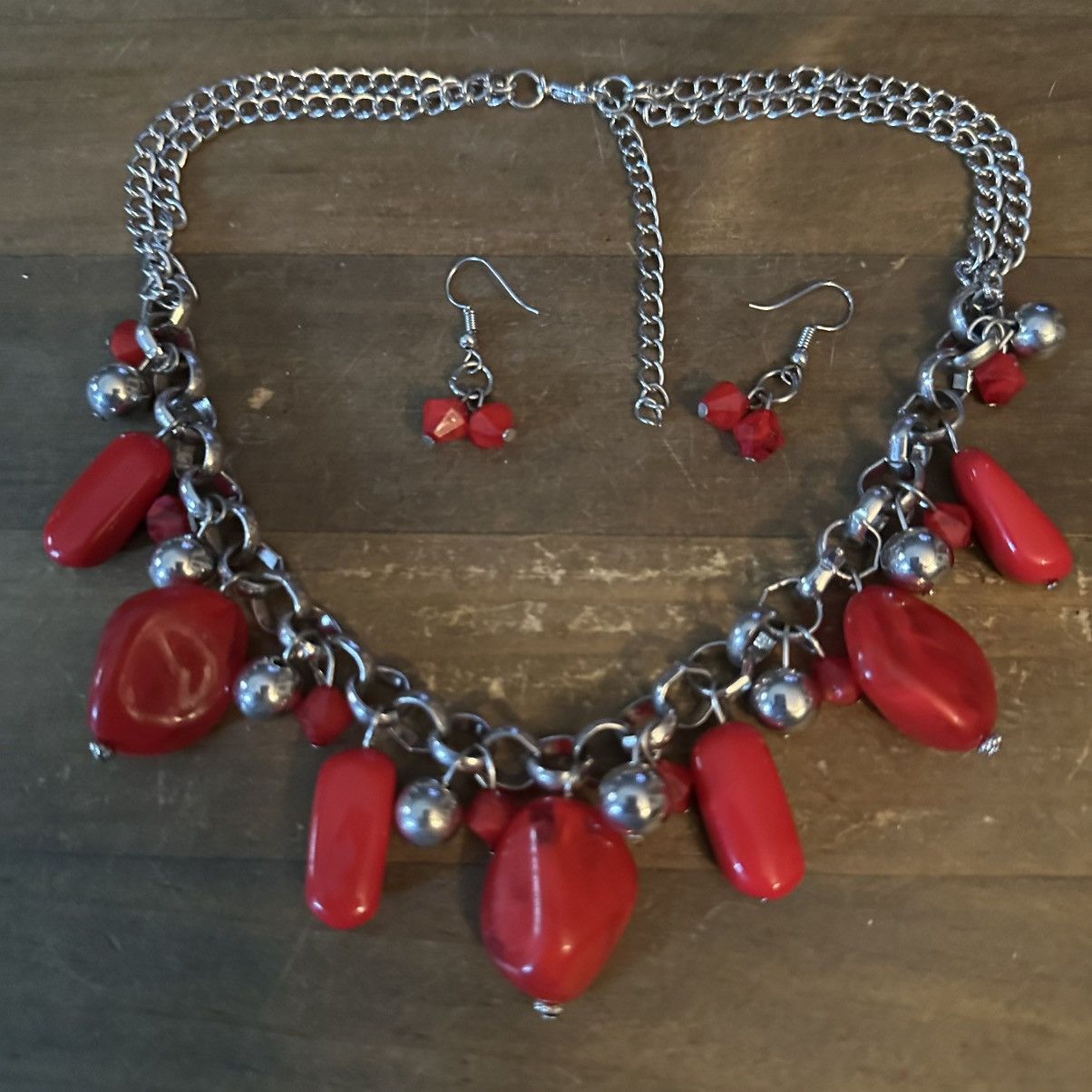 Other Chunky silver tone red dangle bead necklace and earrings Size ONE SIZE - 5 Thumbnail
