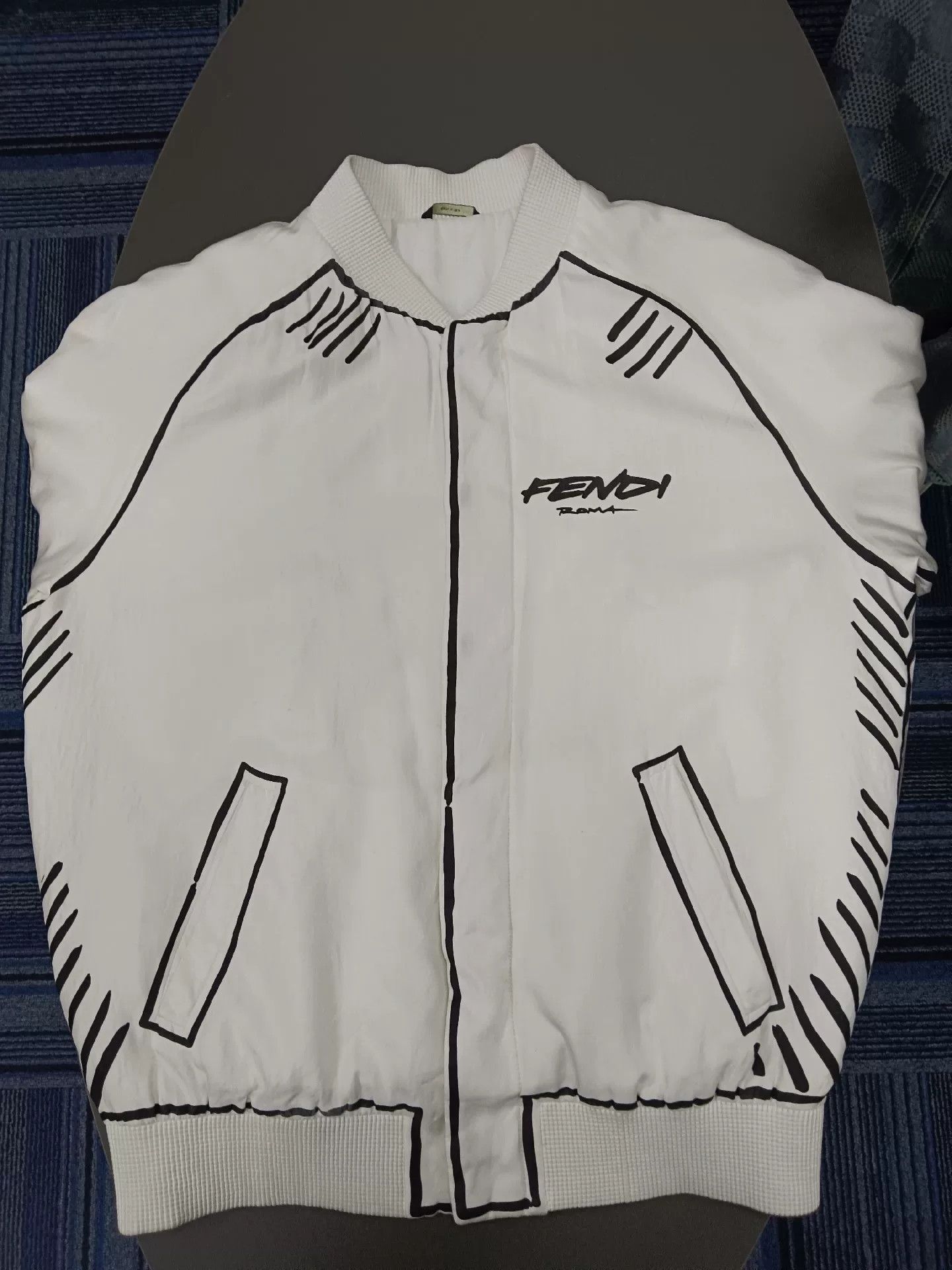 Fendi fendi comic style white jacket size 44 Size US M / EU 48-50 / 2 - 1 Thumbnail
