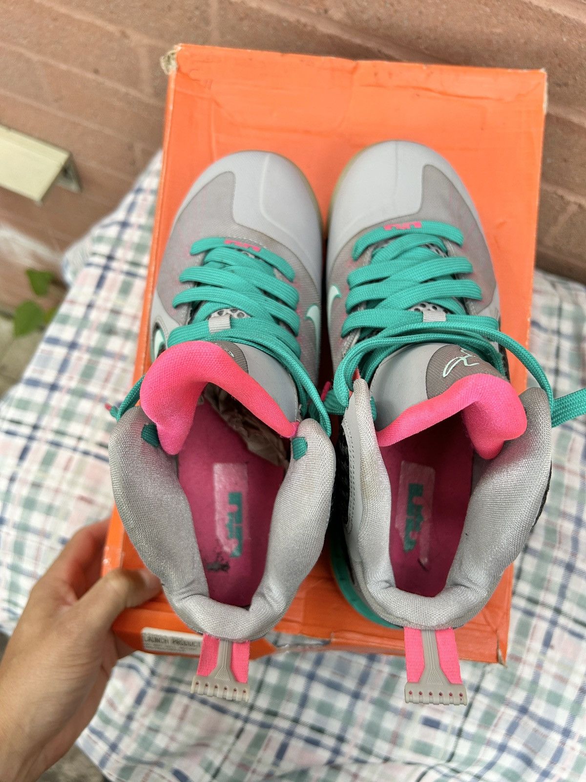 Nike Nike Lebron 9 GS South Beach Size US 6.5 / EU 39-40 - 5 Thumbnail