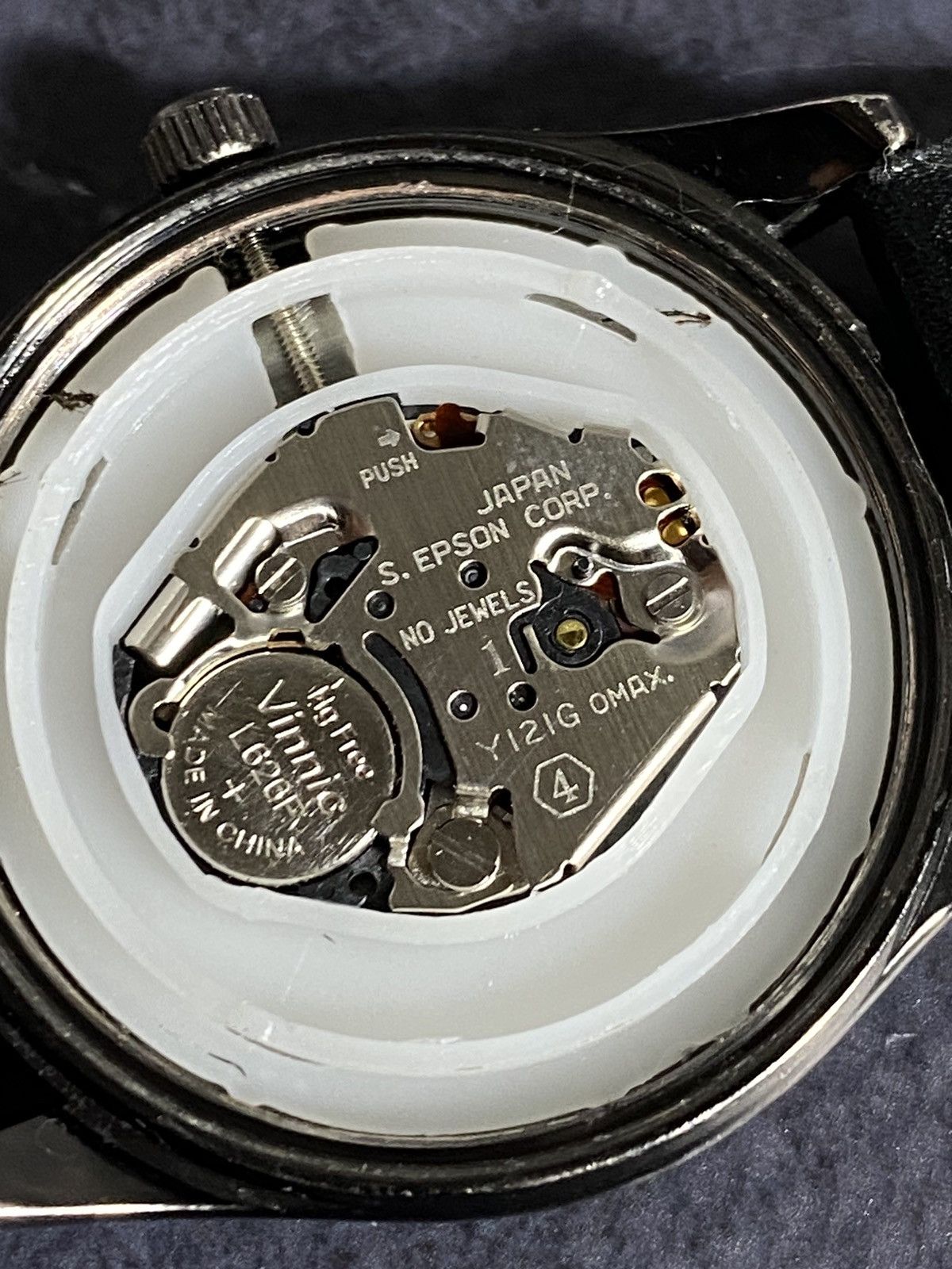 Japanese Brand × Vintage Omax Crystal Bezel Watch Black Strap Japanese Brand Size ONE SIZE - 13 Thumbnail