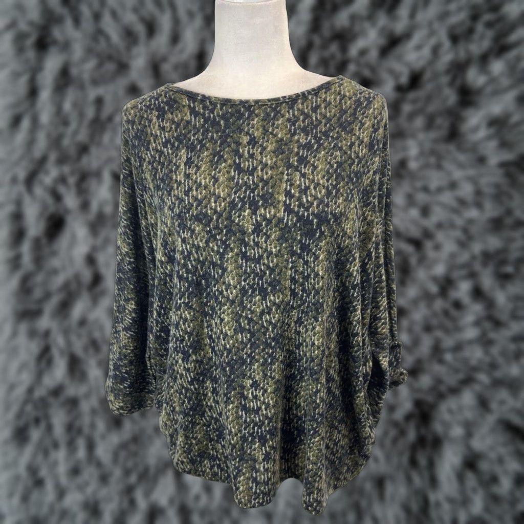 Vintage Clara Sun Woo Women's Green 3/4 Sleeve Tunic Top Shirt Large Relaxed Fit Rayon Blend USA Size L / US 10 / IT 46 - 1 Thumbnail