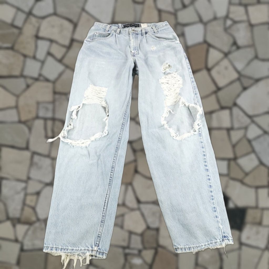 Levi's VINTAGE Levi's Jeans Men's 32x31 Denim Straight Fit 90s Blue Distressed Pleated Baggy Size US 31 - 1 Thumbnail