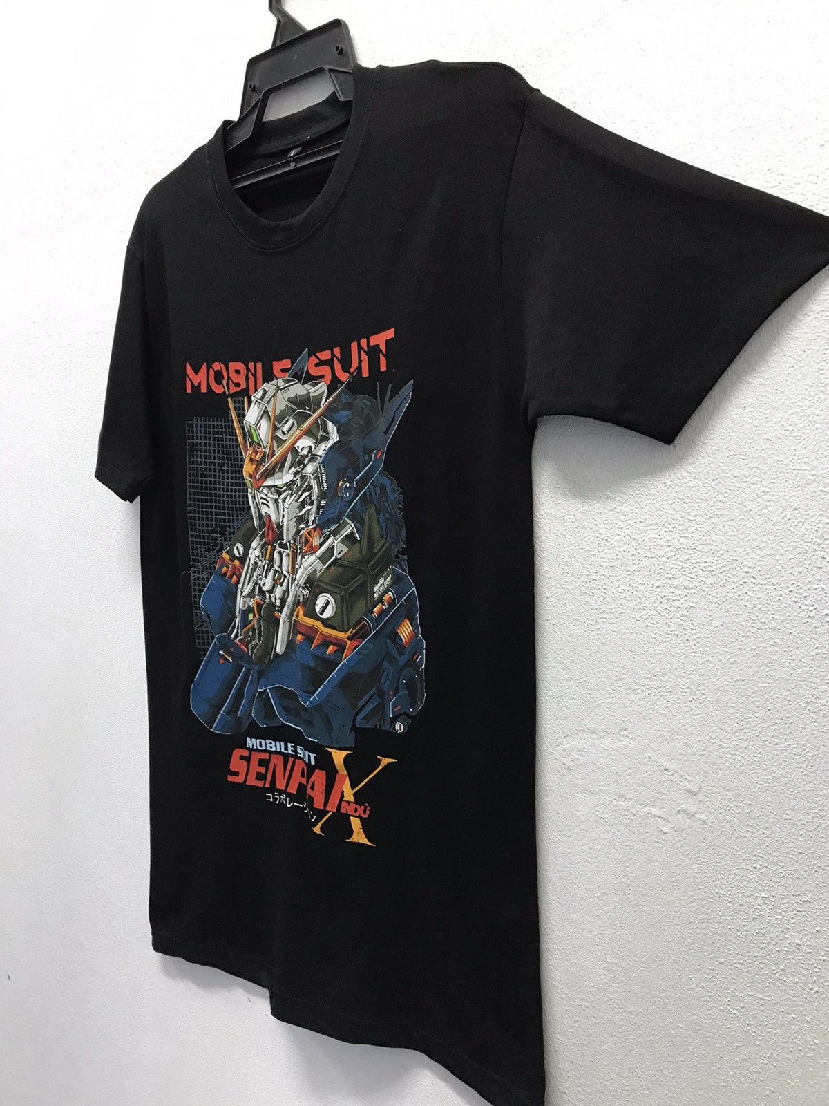 Anime × Japanese Brand × Vintage Vintage Mobile Suit Gundam Shirt Size US L / EU 52-54 / 3 - 4 Thumbnail