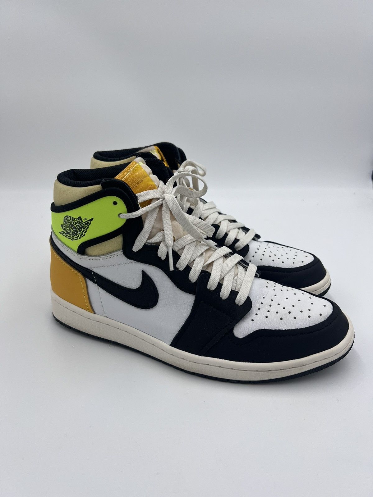 Volt Gold Black And Gold University Jordans Volt Gold Nike Jordan