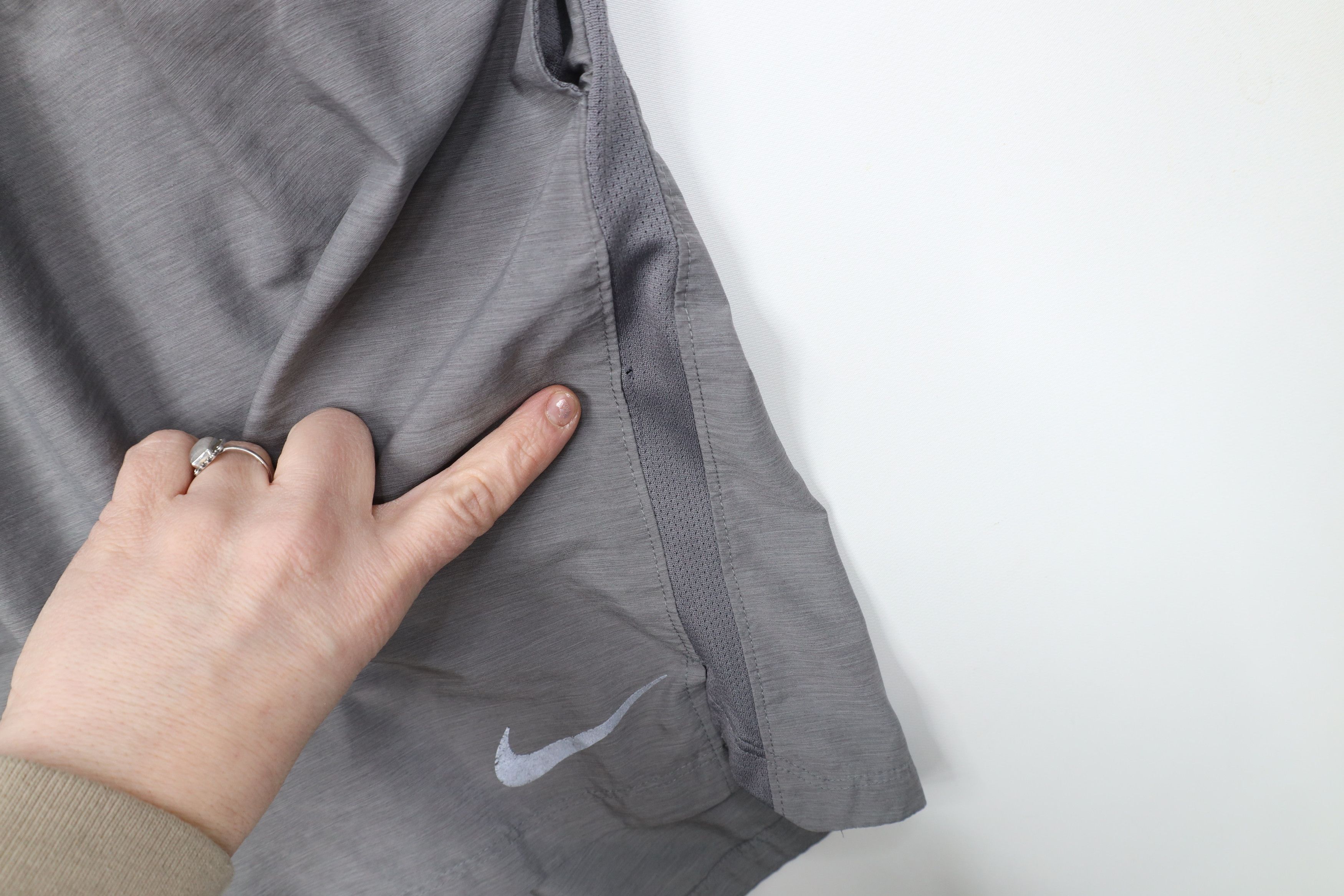 Nike Vintage Y2K Nike Reflective Swoosh Above Knee Shorts Gray Size US 34 / EU 50 - 6 Thumbnail