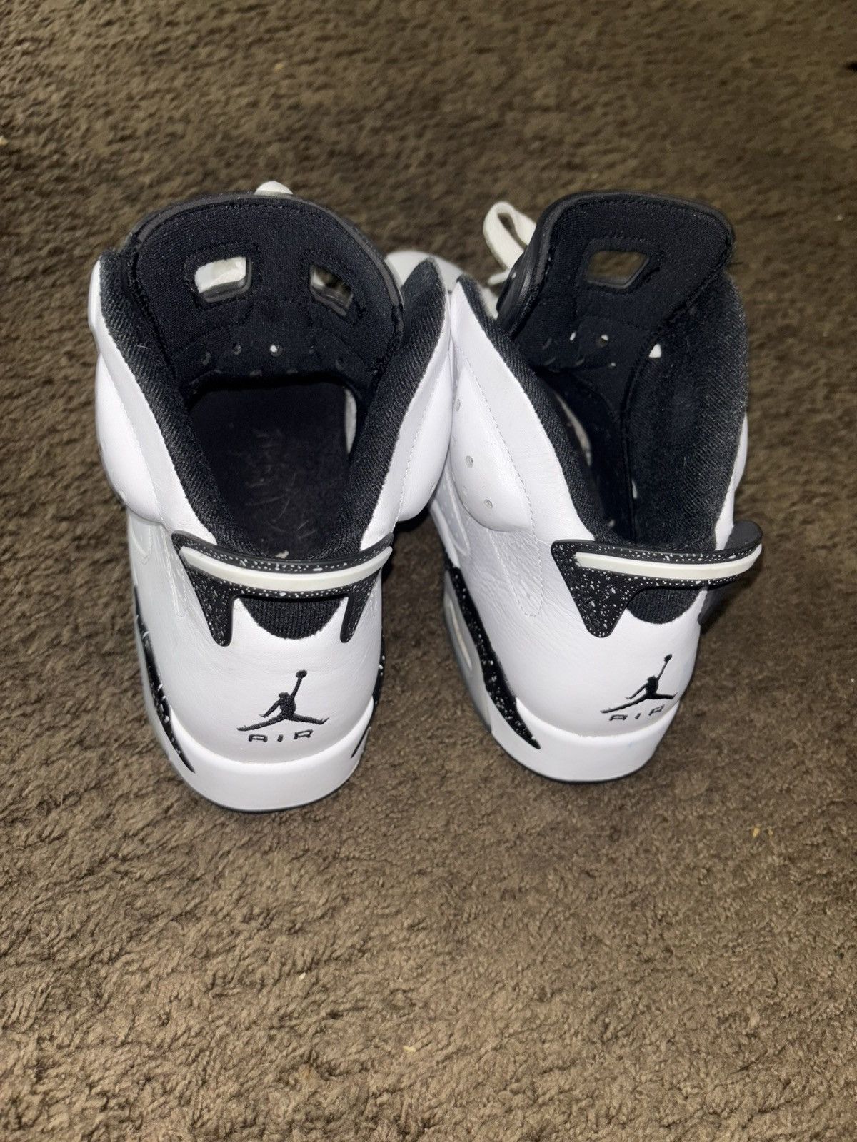 Jordan Brand Air Jordan 6 Reverse Oreos Size US 12.5 / EU 45-46 - 3 Thumbnail