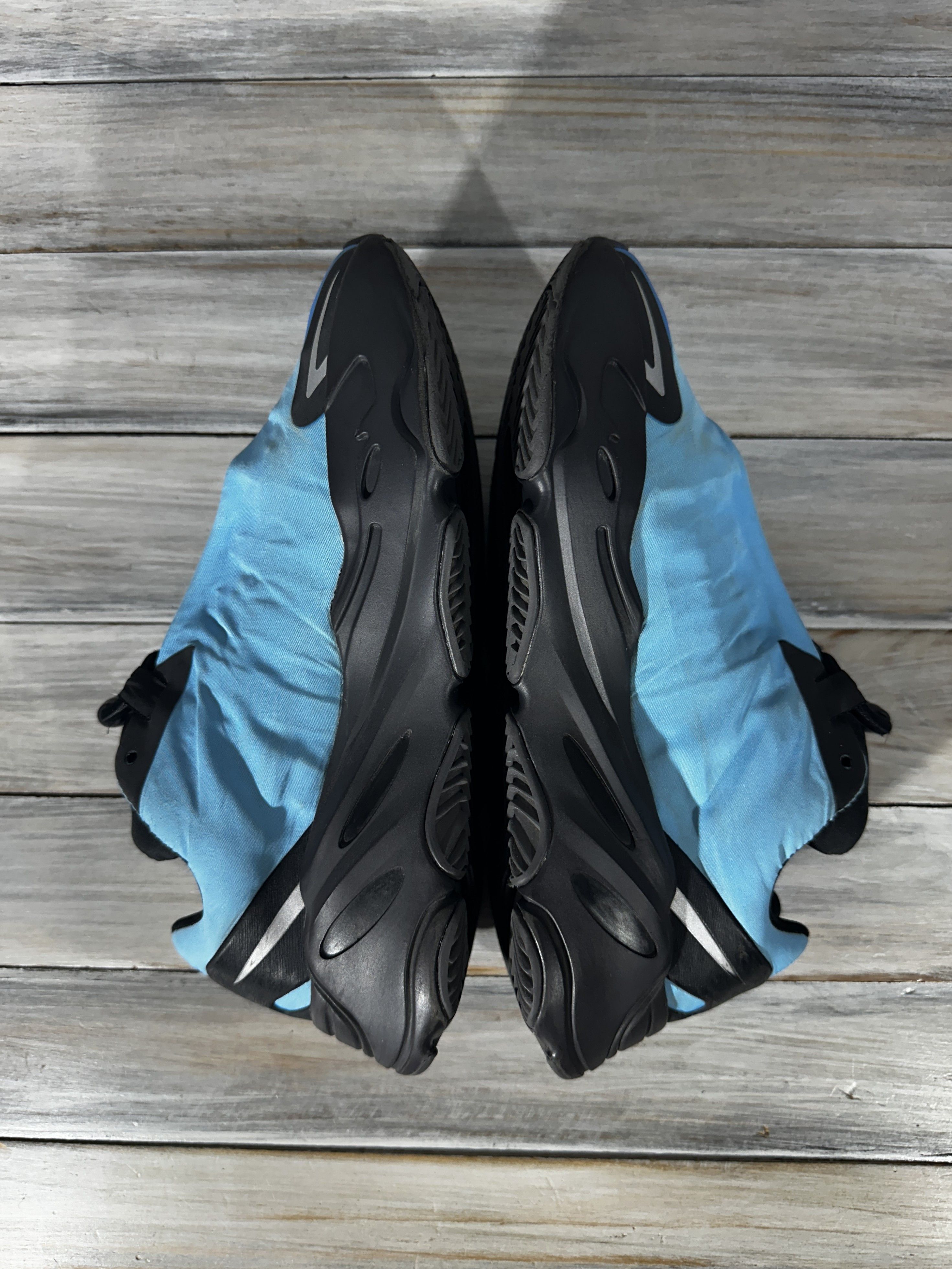 Adidas Adidas Yeezy Boost 700 'Bright Cyan' Kids Sneakers Synthetic Size US 5 / EU 37 - 9 Thumbnail