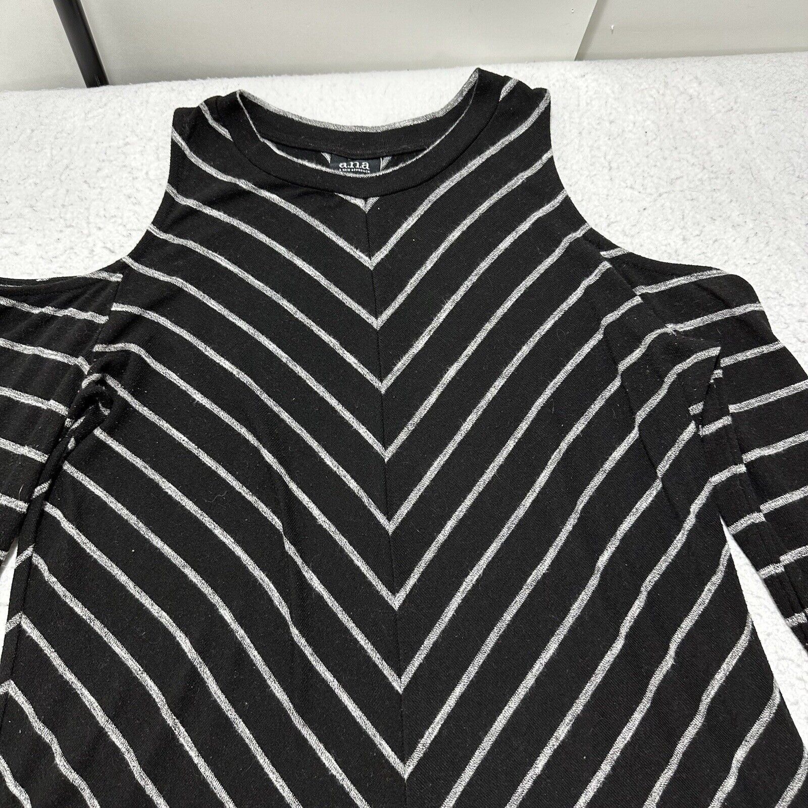 Other a.n.a. XL Cold Shoulder A-Line Striped Dress Black Gray Size XL / US 12-14 / IT 48-50 - 2 Thumbnail