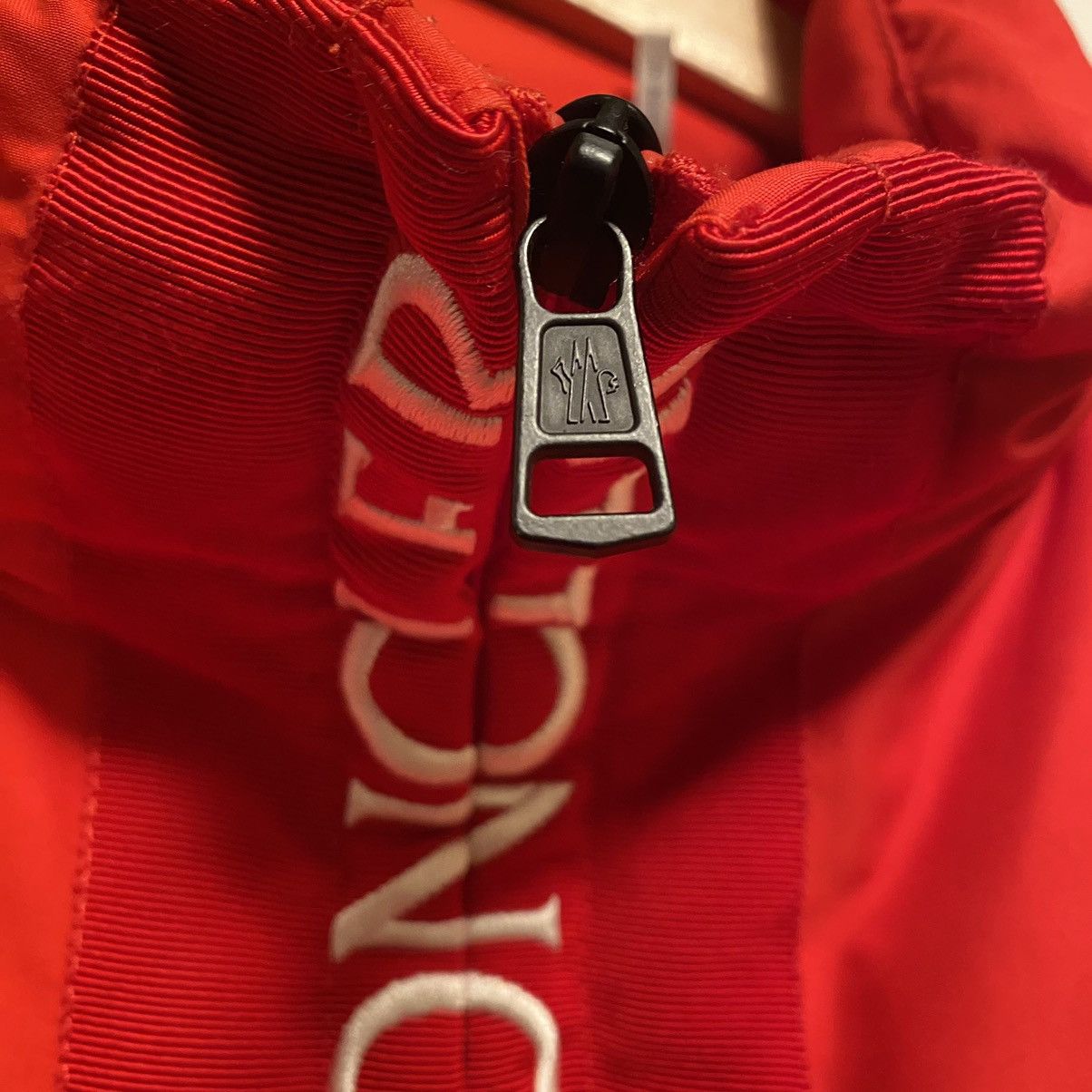 Moncler Moncler Bruel Down Jacket Red Size US L / EU 52-54 / 3 - 4 Thumbnail