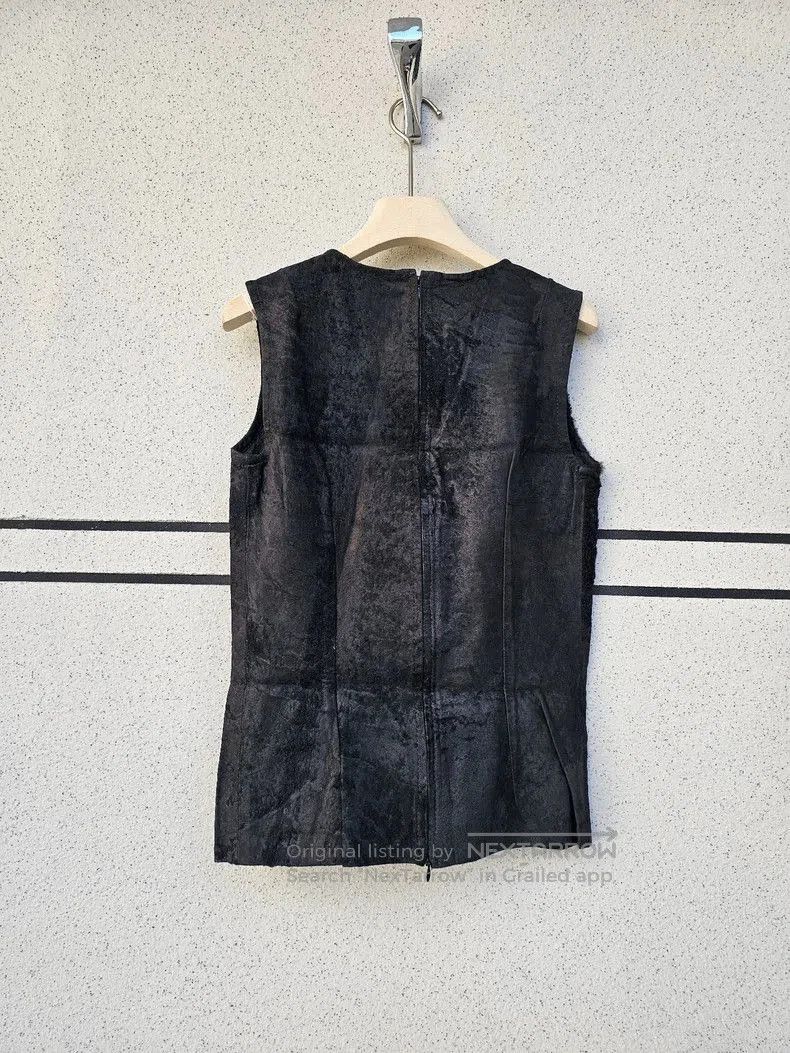 Ann Demeulemeester Ann demeulemeester shows leather vests for men and women. Size US M / EU 48-50 / 2 - 3 Thumbnail