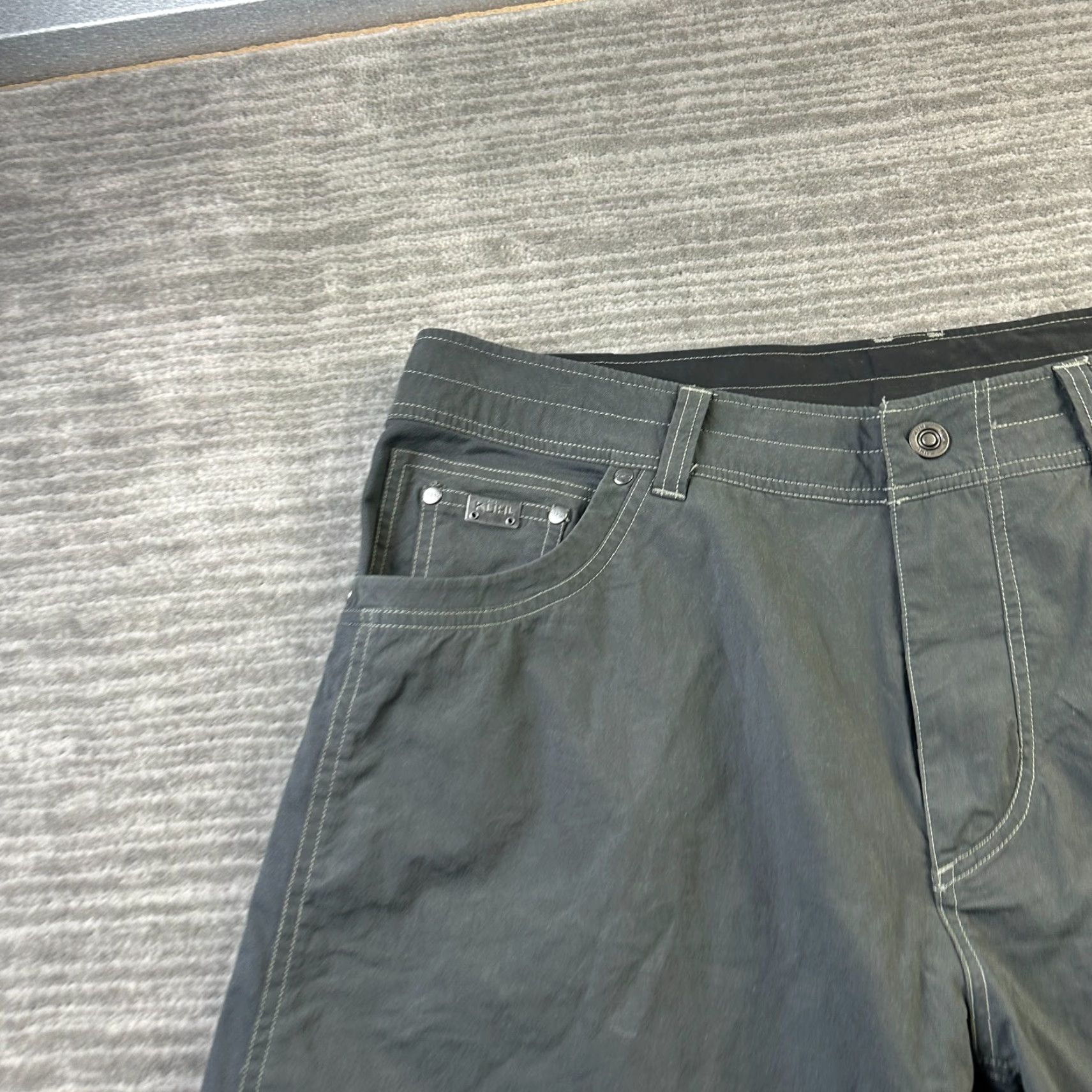 Vintage Kuhl Shorts Mens 38 Gray Chino Utility Hiking Workwear Outdoor Climbing Casual Size US 38 / EU 54 - 3 Thumbnail