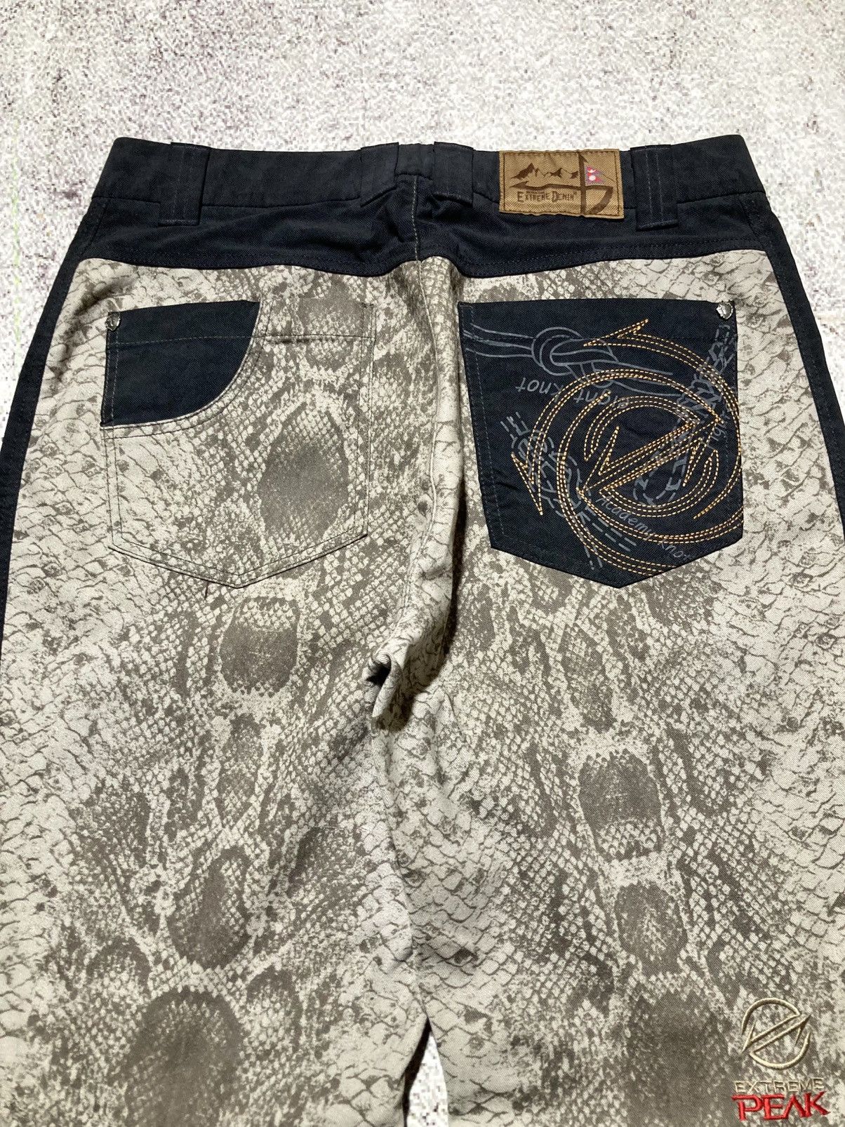 Japanese Brand 2000s BlackYak Snake Skin Pattern Nylon Outdoor Pants Size US 27 - 16 Thumbnail
