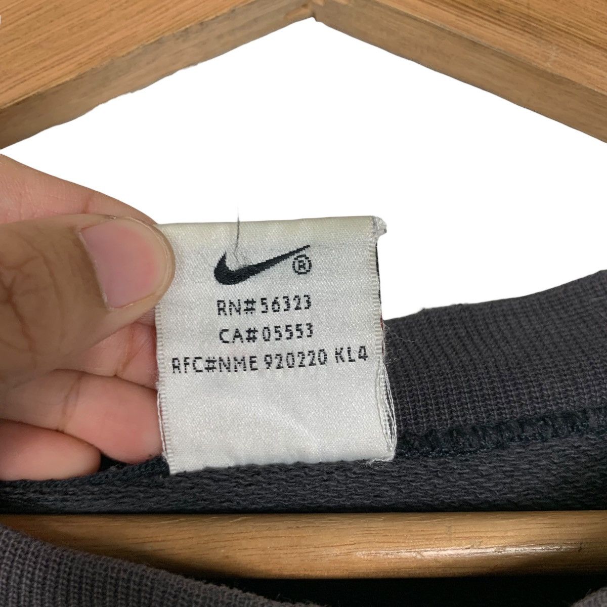 Nike Trashed NIKE Silver Tag Small Swoosh Logo Sweater #1535-C69 Size US L / EU 52-54 / 3 - 12 Thumbnail