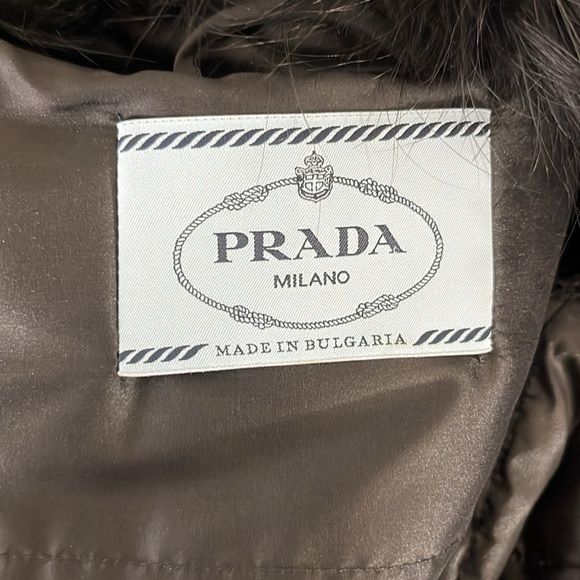 Prada Prada Dual Color Satin Down Fox Fur Collar Puffer Jacket Log Size XS / US 0-2 / IT 36-38 - 9 Thumbnail