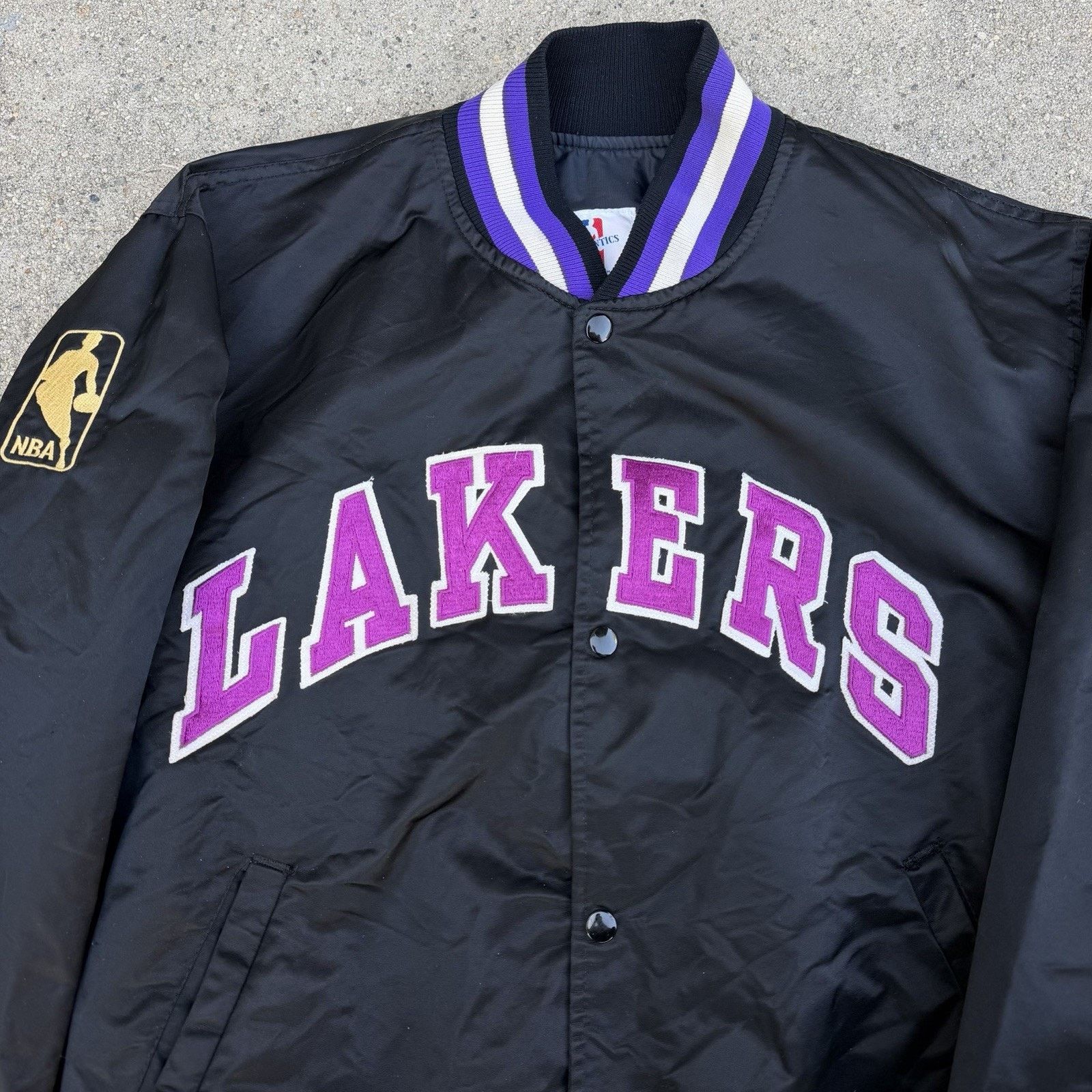 NBA × Starter × Vintage Vintage Starter Los Angeles Lakers Bomber Black Satin Jacket Size US L / EU 52-54 / 3 - 2 Thumbnail