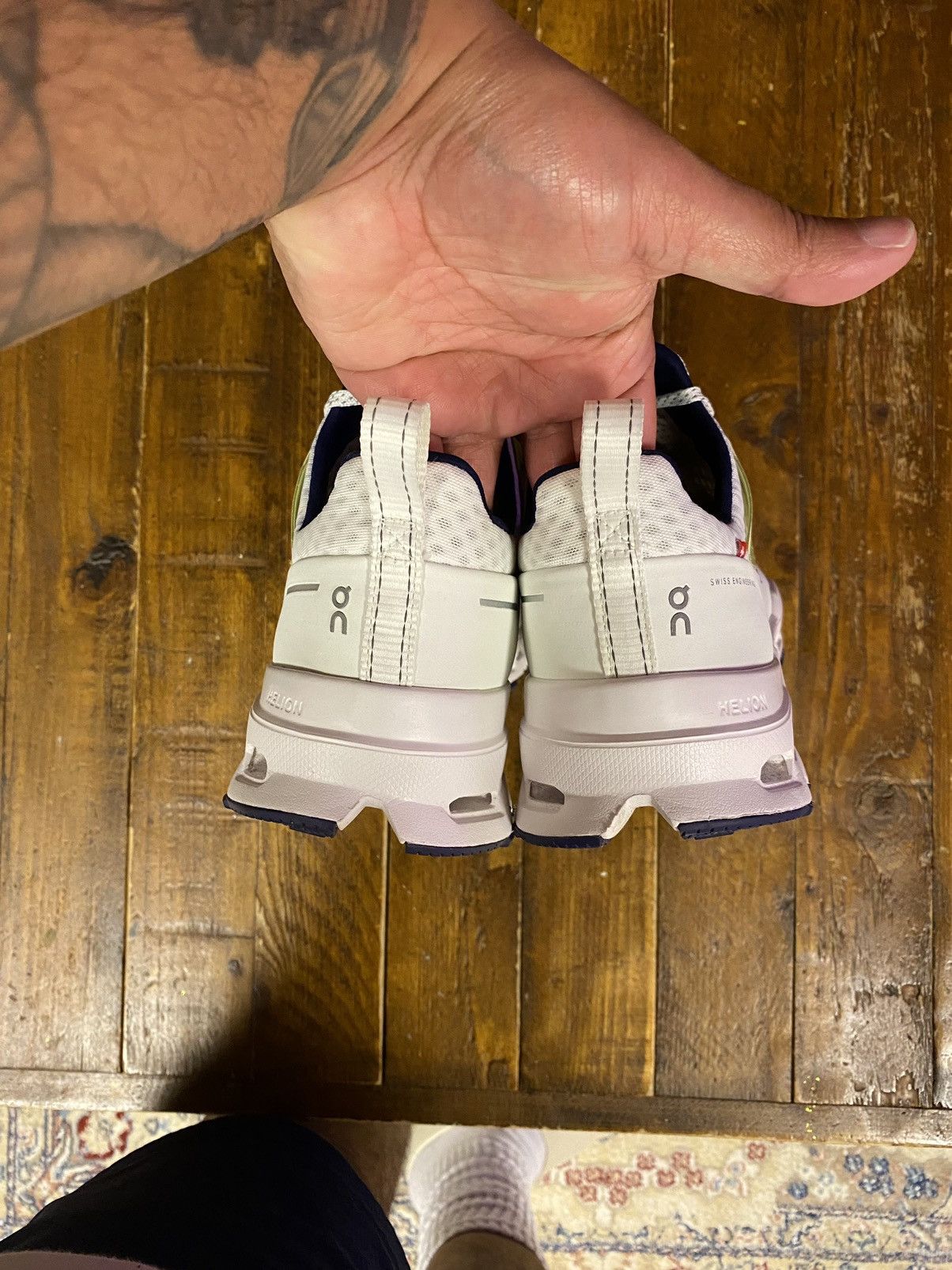 On On Running Cloudultra Flourite Size US 9.5 / EU 42-43 - 4 Thumbnail