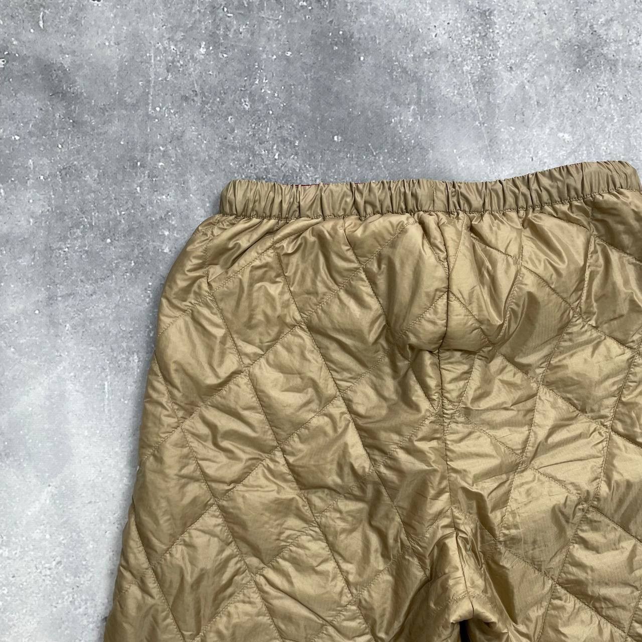 Japanese Brand × Montbell Montbell Reversible Thermawrap Shorts Women's Red/ Gold Size 26" / US 2 / IT 38 - 11 Thumbnail