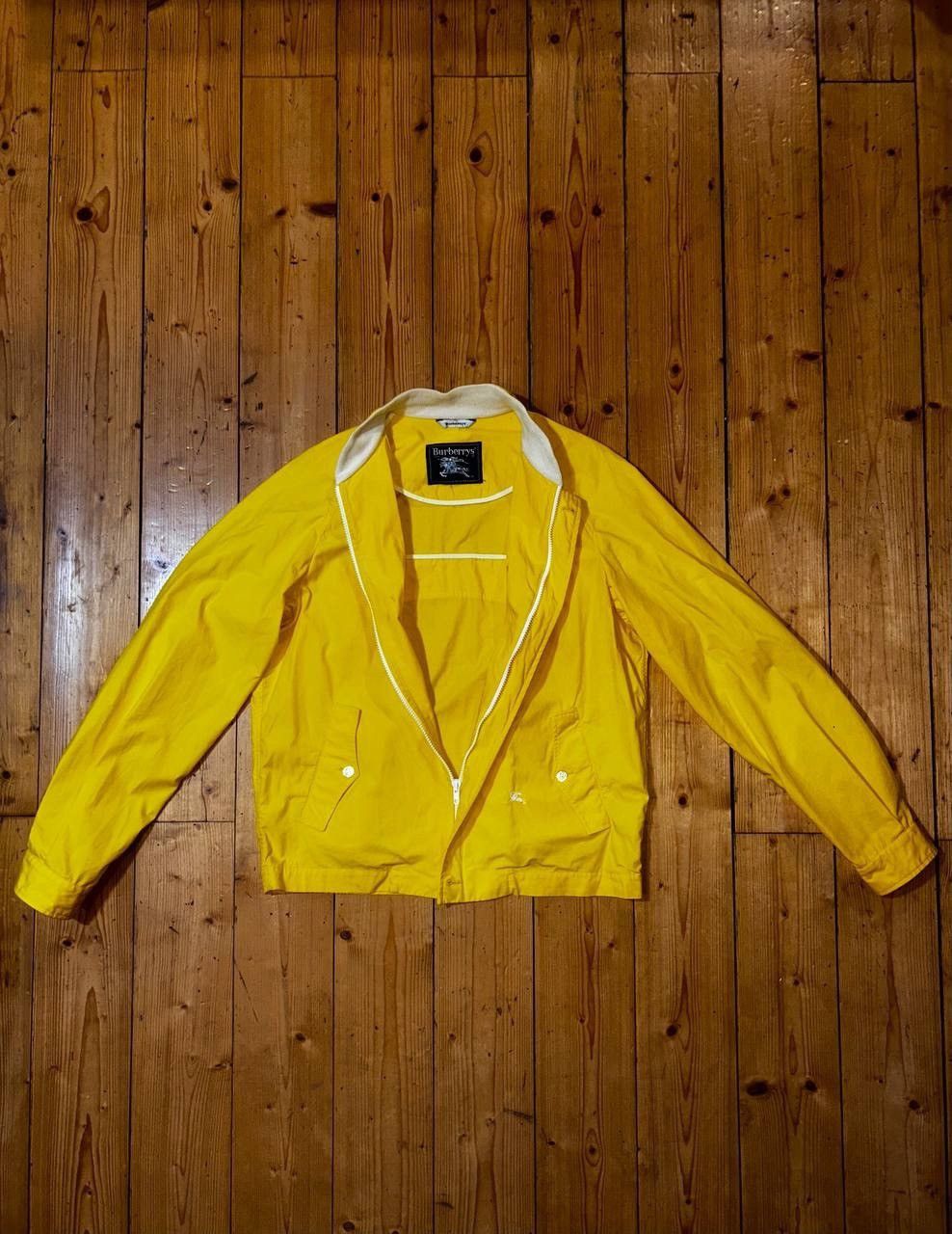 Burberry Burberrys Vintage Yellow Lightweight Jacket Nova Style Size US M / EU 48-50 / 2 - 1 Thumbnail
