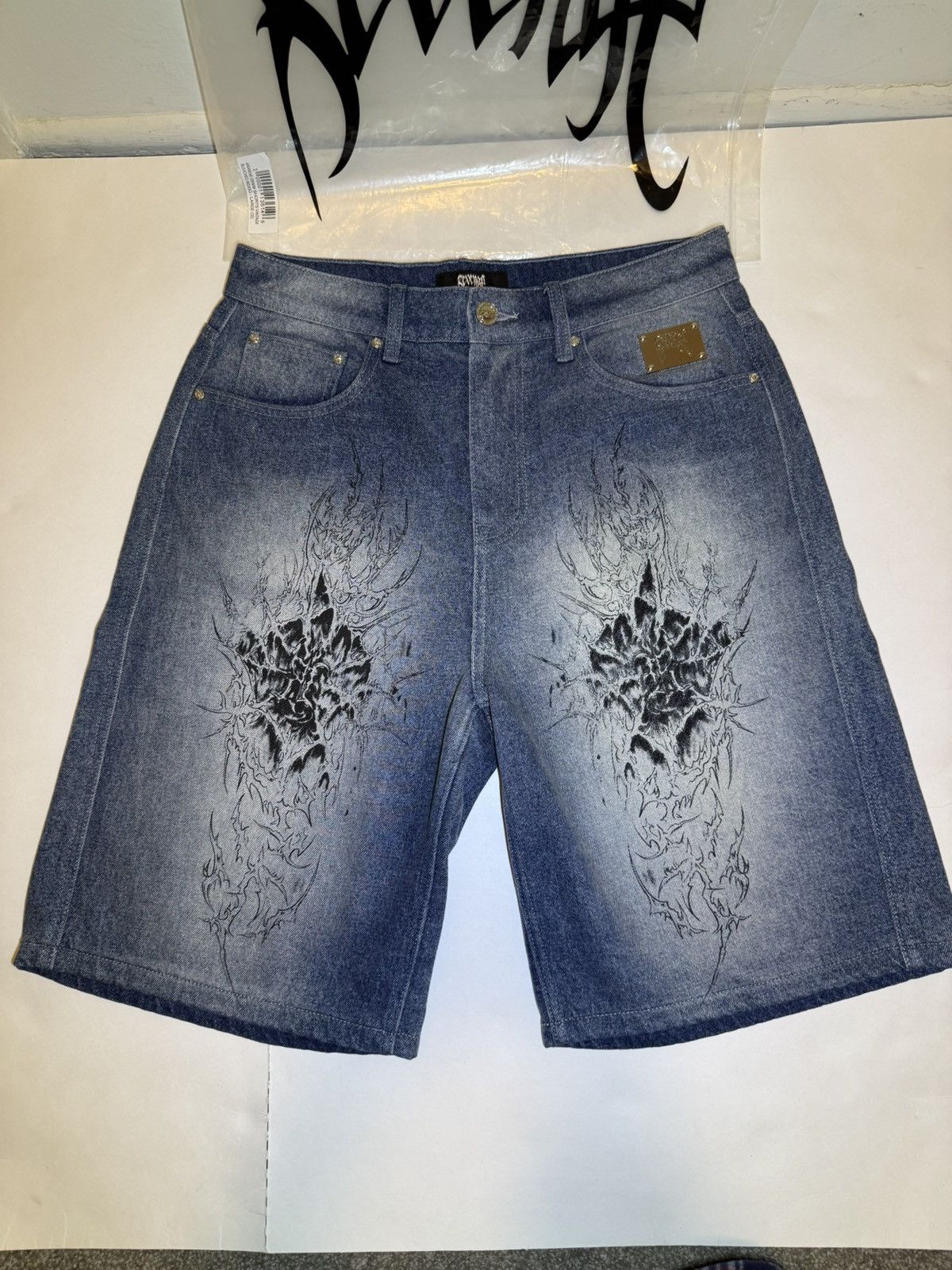 Revenge Revenge ARANEAE DENIM SHORTS VINTAGE INDIGO LARGE (32) Size US 32 / EU 48 - 1 Thumbnail