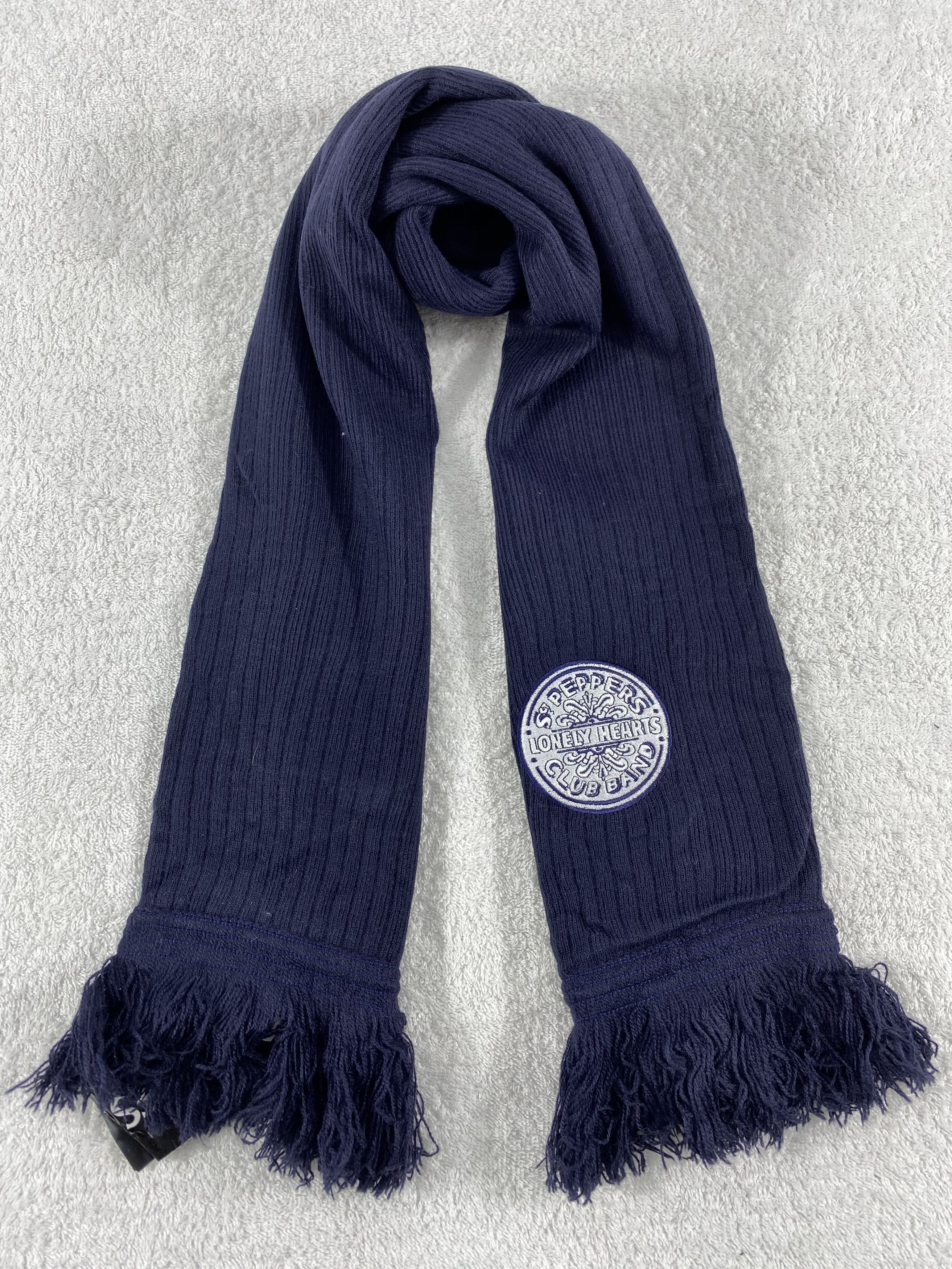 Vintage Vintage The Beatles Scarf/Muffler/Neckwear MF803 Size ONE SIZE - 1 Thumbnail