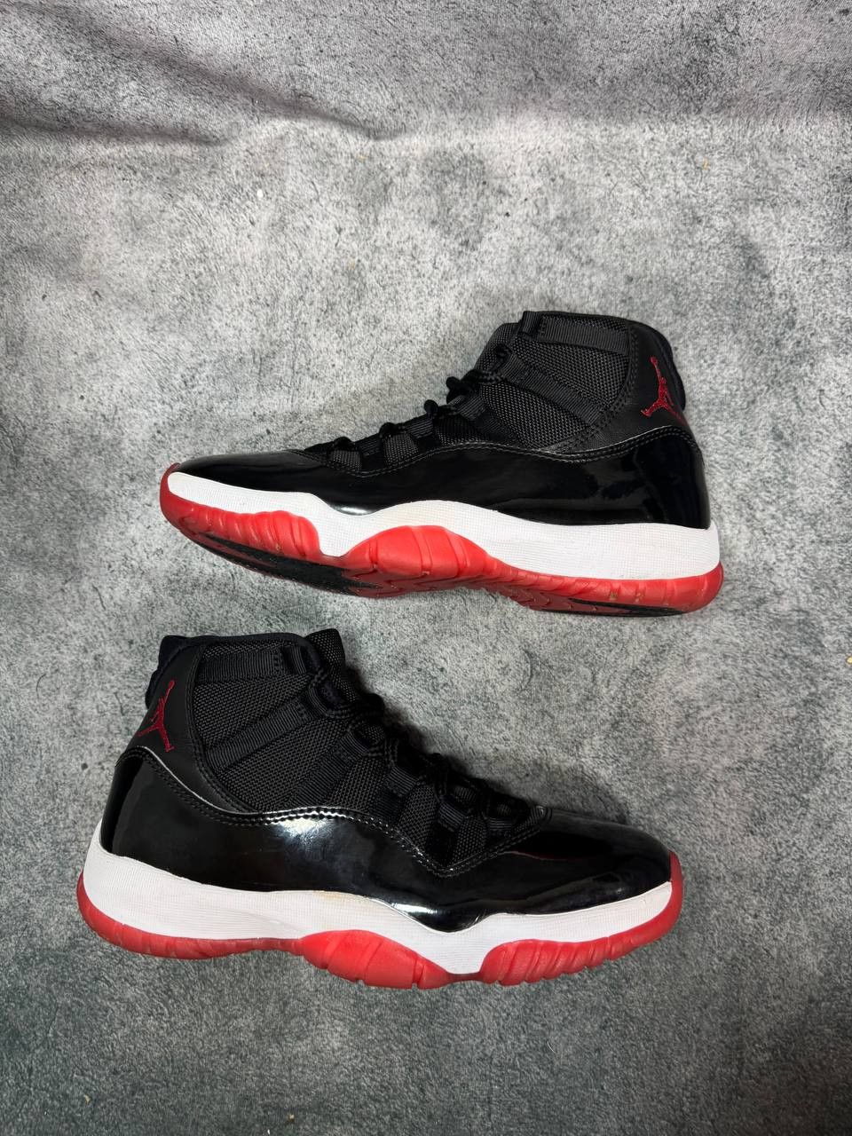 Jordan Brand Size 7 | Jordan 11 Bred Box | Pre-Owned Size US 7 / EU 40 - 6 Thumbnail