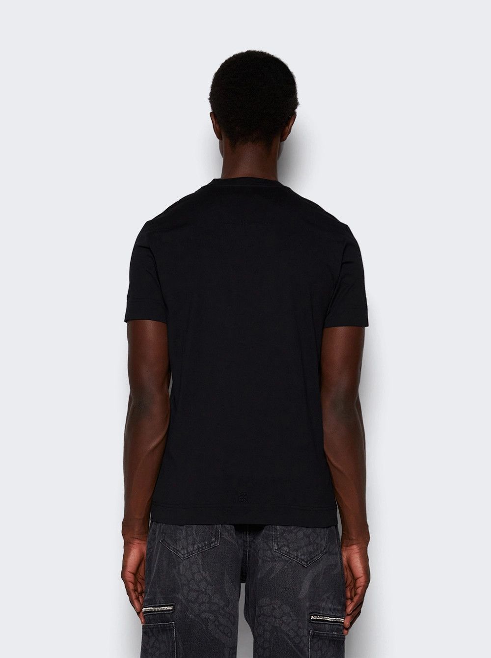 Givenchy o1mle0326 Slim Fit T-Shirt in Black Size US XXL / EU 58 / 5 - 5 Thumbnail
