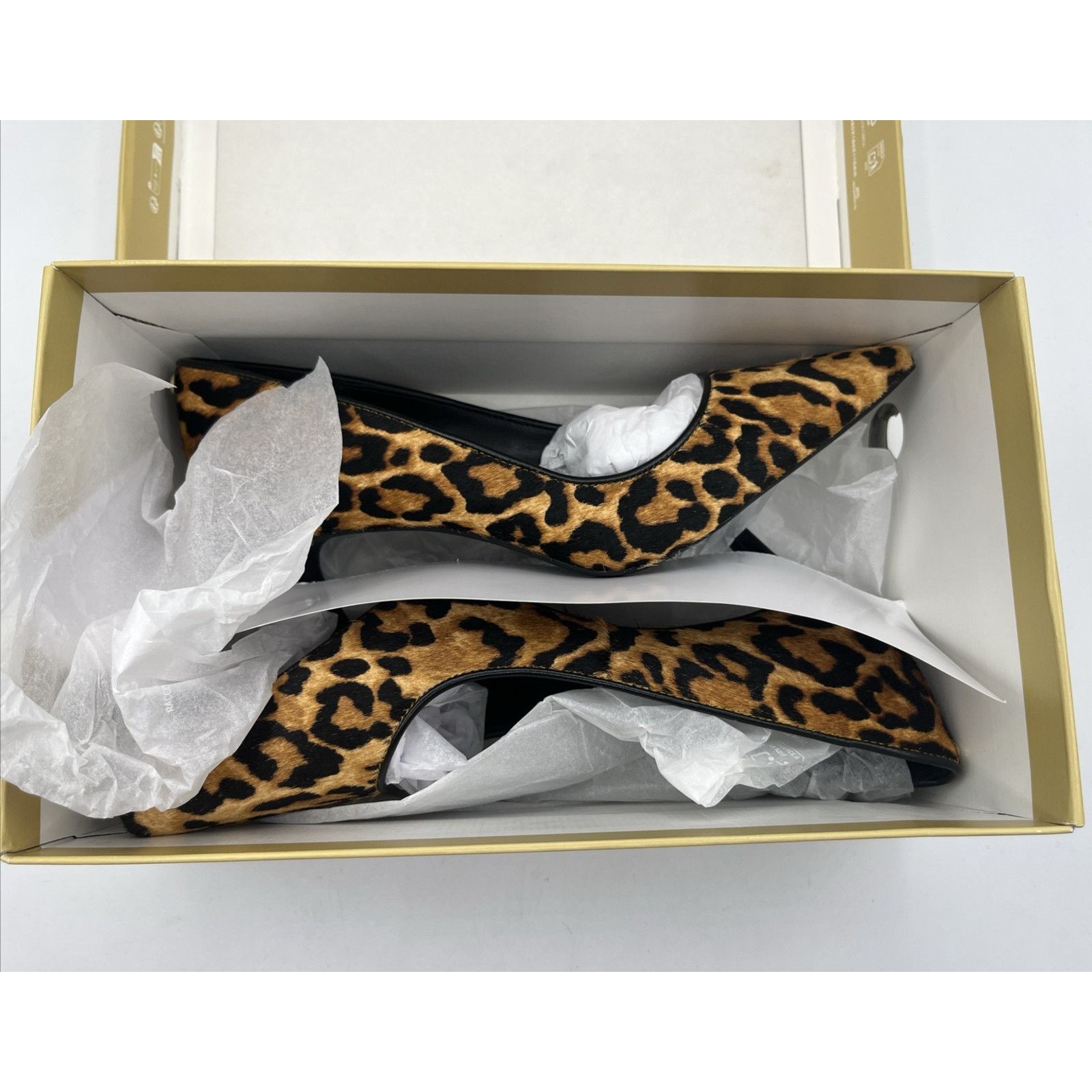 Michael Kors Michael Kors Alina Flex Pump Cheetah Haircalf 6.5, Pointed Size US 6.5 / IT 36.5 - 18 Thumbnail