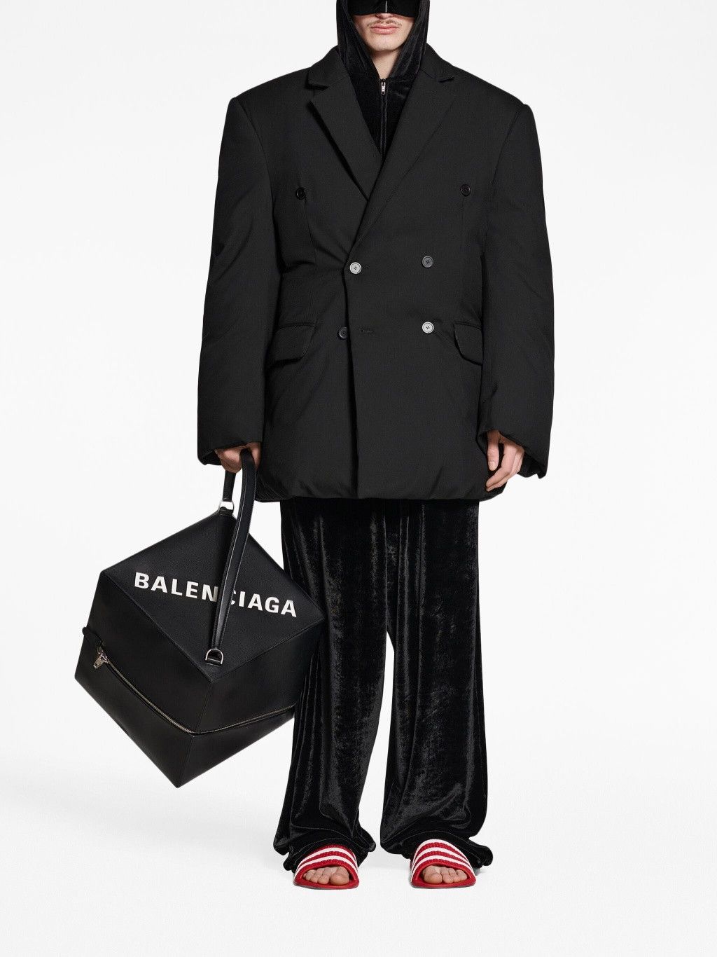 Balenciaga o1srvl11e1124 Padded Jacket in Black Size US XL / EU 56 / 4 - 2 Thumbnail