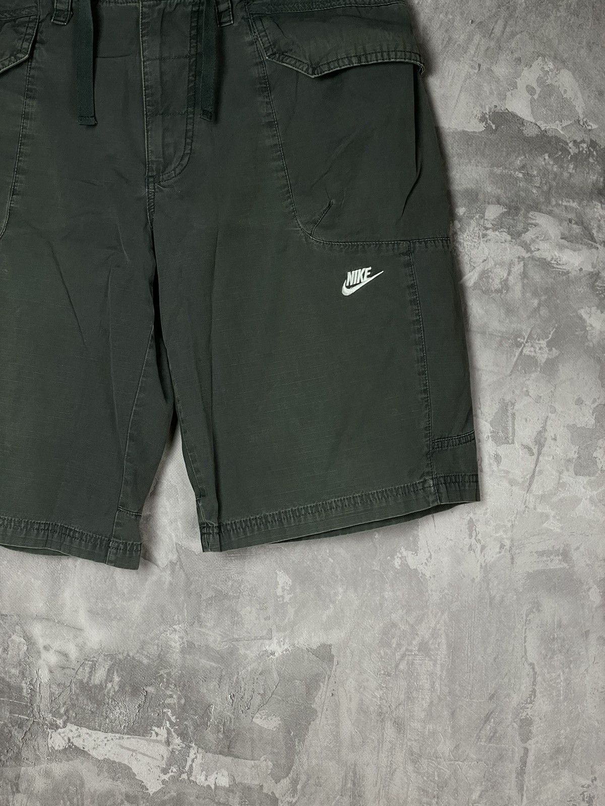 Japanese Brand × Nike × Vintage Nike Cargo vintage shorts Y2K Size US 32 / EU 48 - 3 Thumbnail