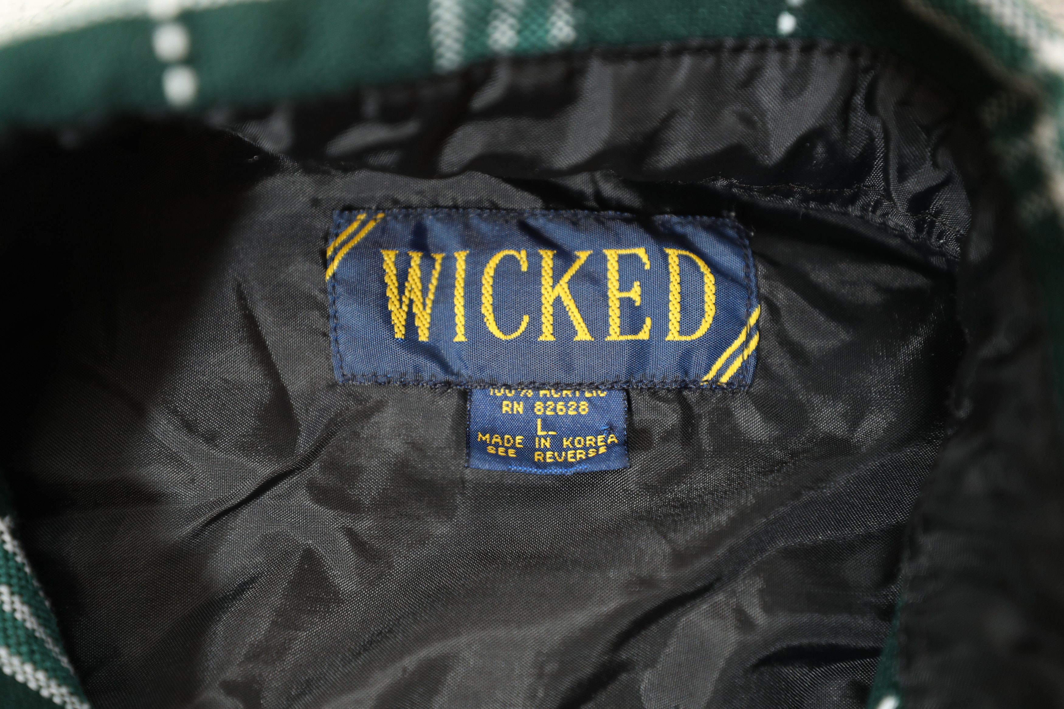 Vintage Wicked Vintage Green Short Sleeve Flannel (L) Size US L / EU 52-54 / 3 - 10 Thumbnail
