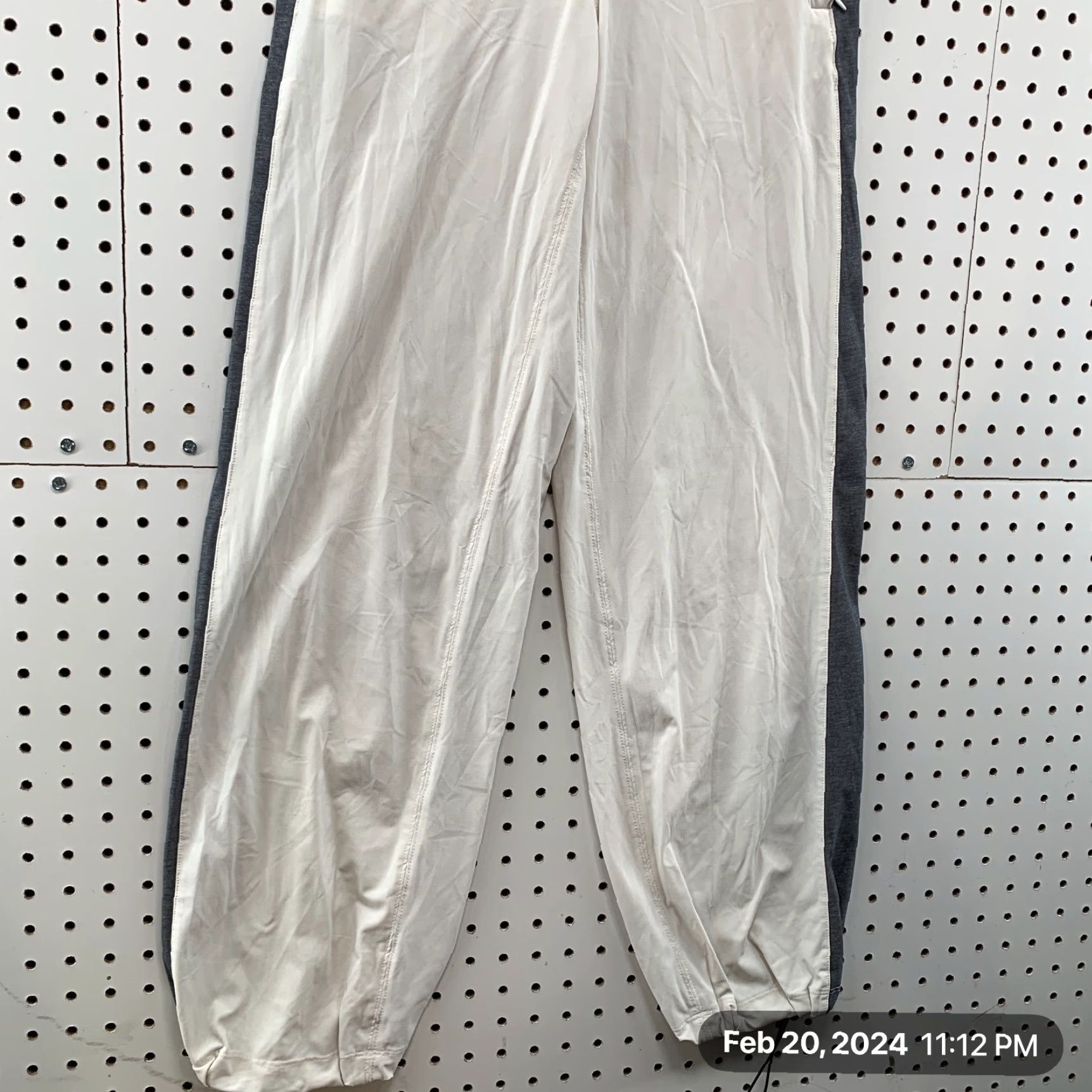 Lululemon Lululemon City Summer Pants Womens Size 4 White Relaxed Sweatpants 24x29.5 Size 42" / US 20 - 5 Thumbnail