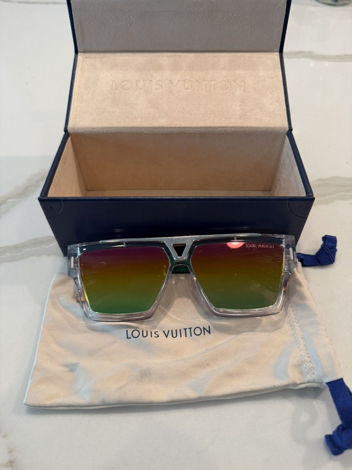 Louis Vuitton Louis vuitton 1.1 evidence sunglassss!! Size ONE SIZE - 1 Thumbnail