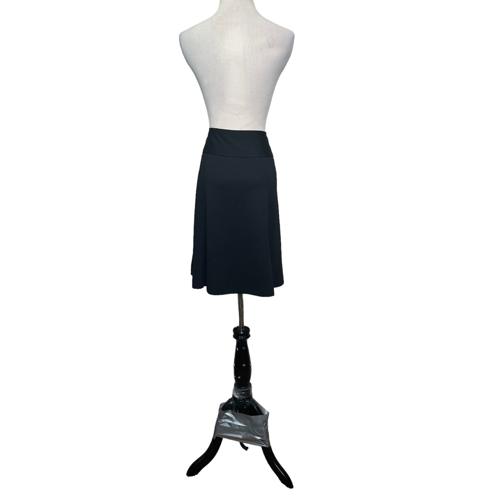 Ann Taylor Ann Taylor black a line mini skirt size 4 Size 27" / US 4 / IT 40 - 2 Thumbnail