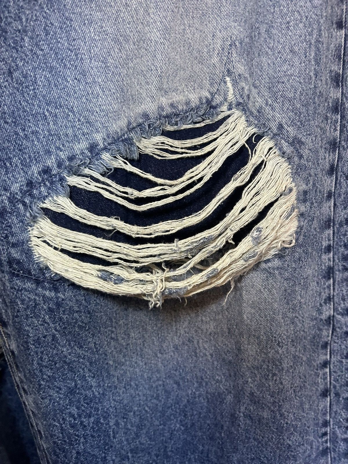 Vetements Vetements baggy patched knee distressed jeans Size US 34 / EU 50 - 15 Thumbnail