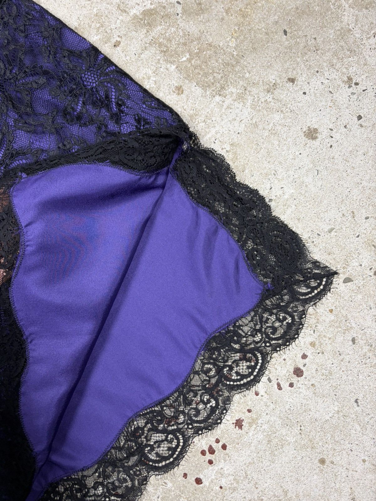 Dolce & Gabbana Vintage 2000s Dolce & Gabbana Lace Purple Skirt Velvet Trims Size 28" / US 6 / IT 42 - 5 Thumbnail