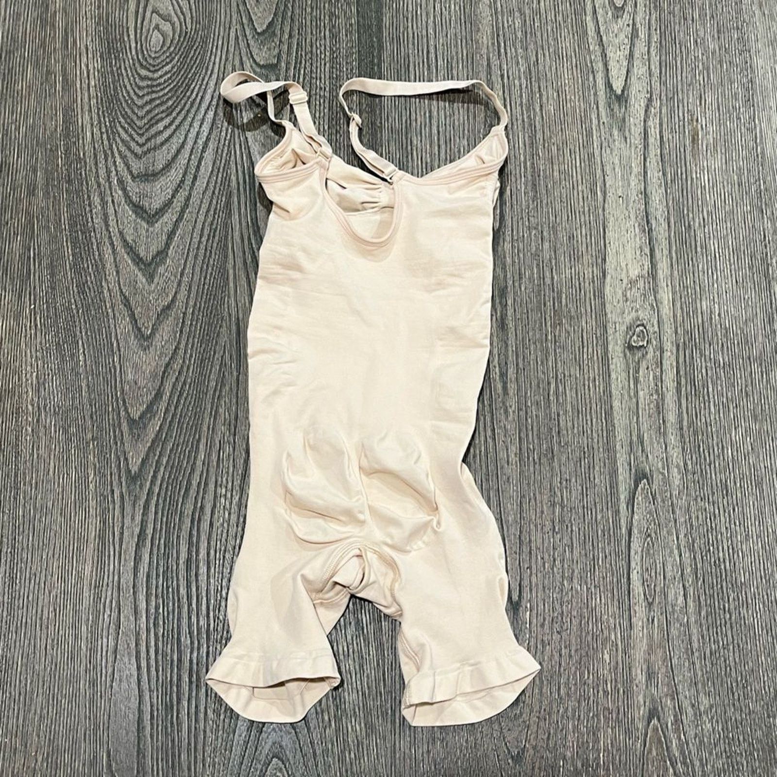 SKIMS NWOT Skims Sculpting Bodysuit Seamless Shapewear Bodycon Size ONE SIZE - 2 Thumbnail