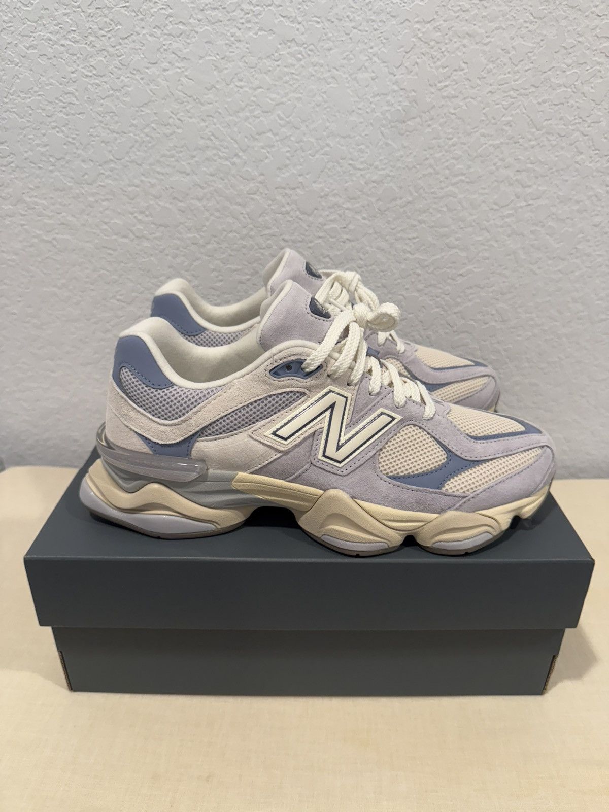 New Balance New Balance 9060 Sneakers Size US 10 / EU 43 - 4 Thumbnail