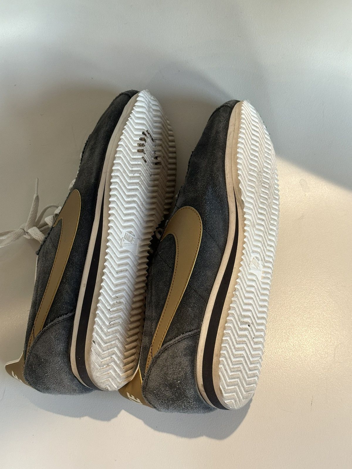 Nike 2012 Nike Cortez Suede blue with metallic gold swoosh Size US 10 / EU 43 - 6 Thumbnail