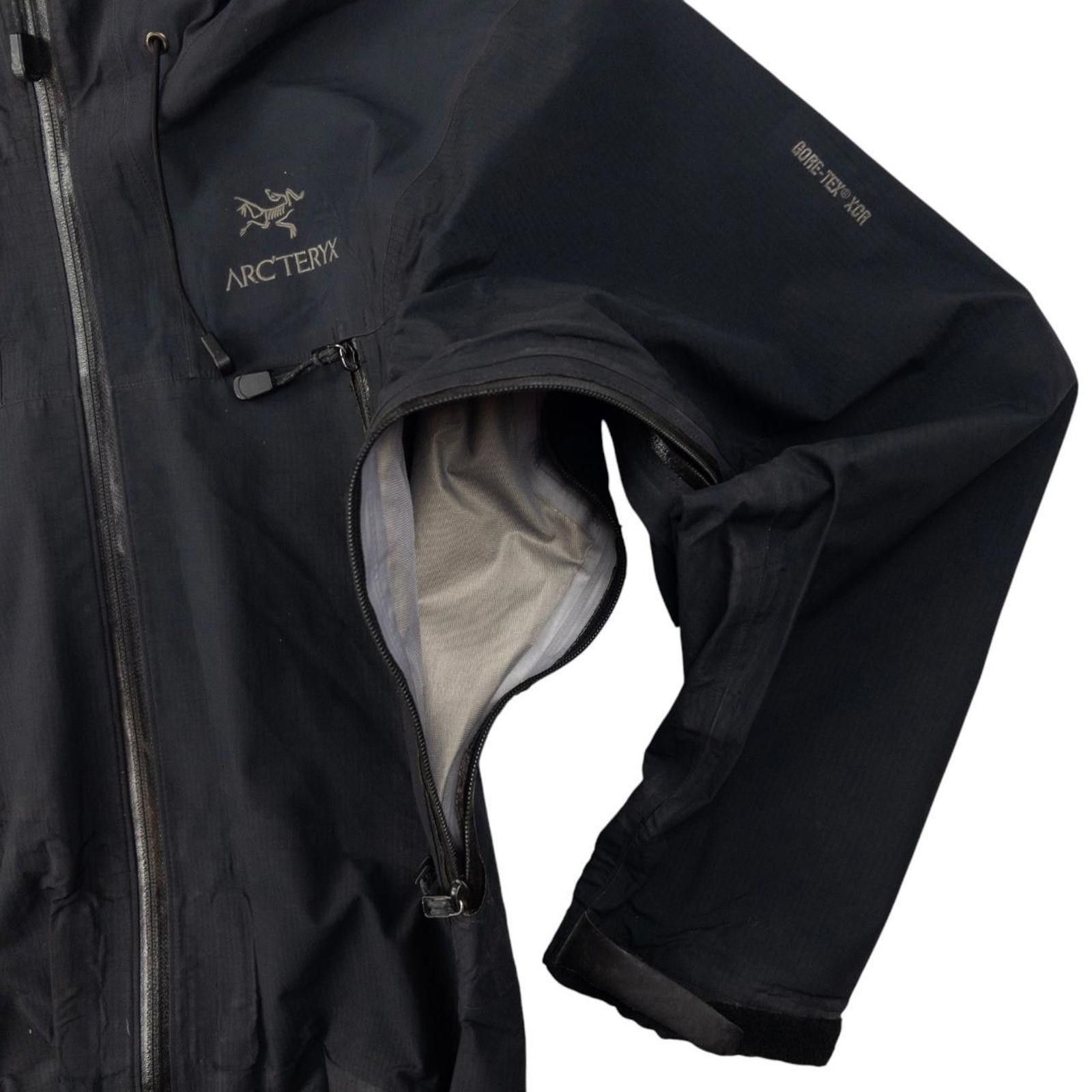 Arc'teryx Vintage Arcteryx Goretex XCR Zip Up Jacket Size S Size US S / EU 44-46 / 1 - 6 Thumbnail