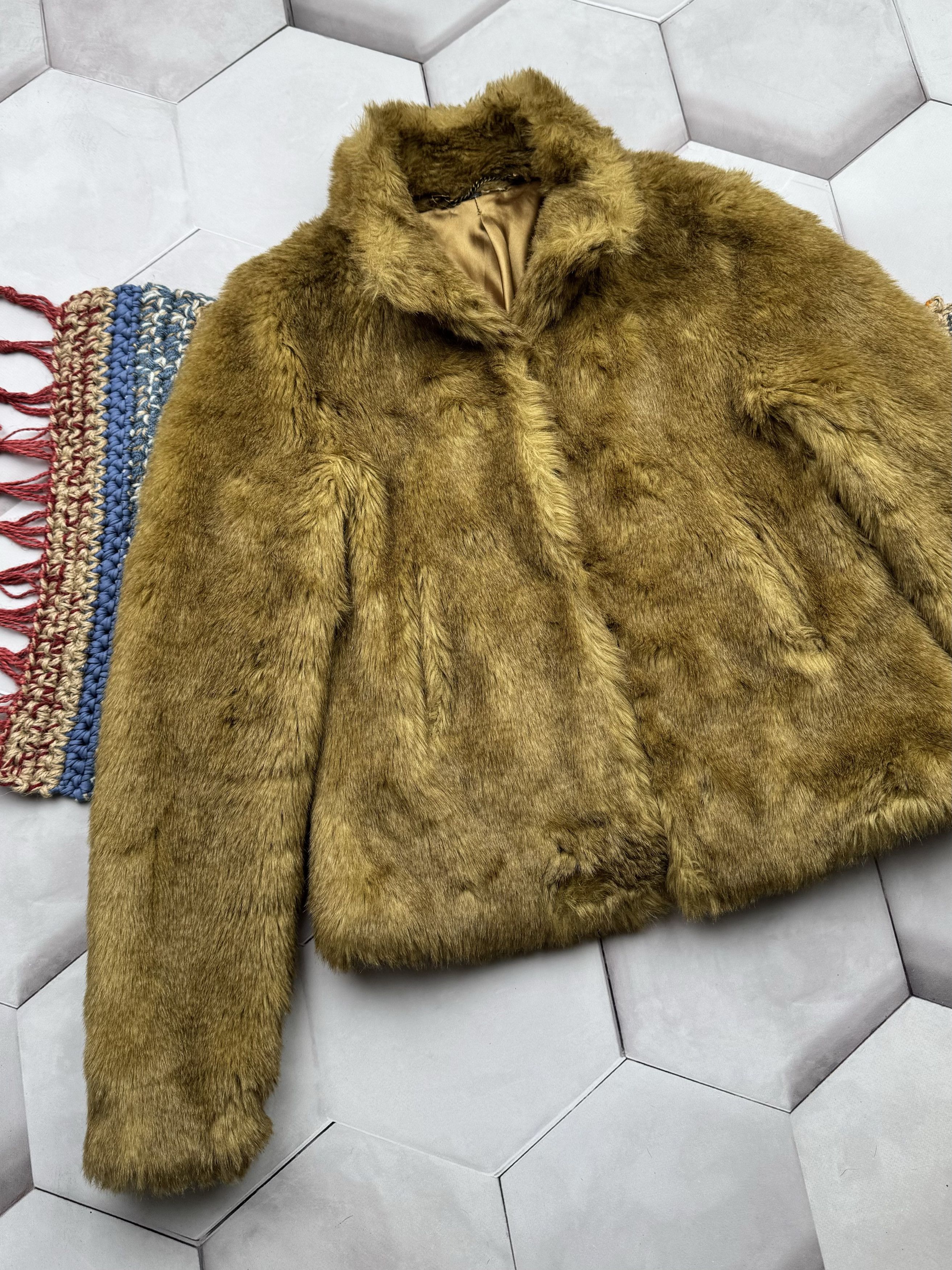 Vintage Vintage Faux Fur Cropped Jacket (E4) Size M / US 6-8 / IT 42-44 - 2 Thumbnail