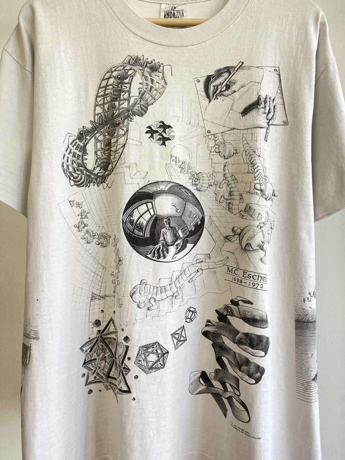 Vintage Vintage MC Escher 1991 Full Print art tee Size US L / EU 52-54 / 3 - 5 Thumbnail